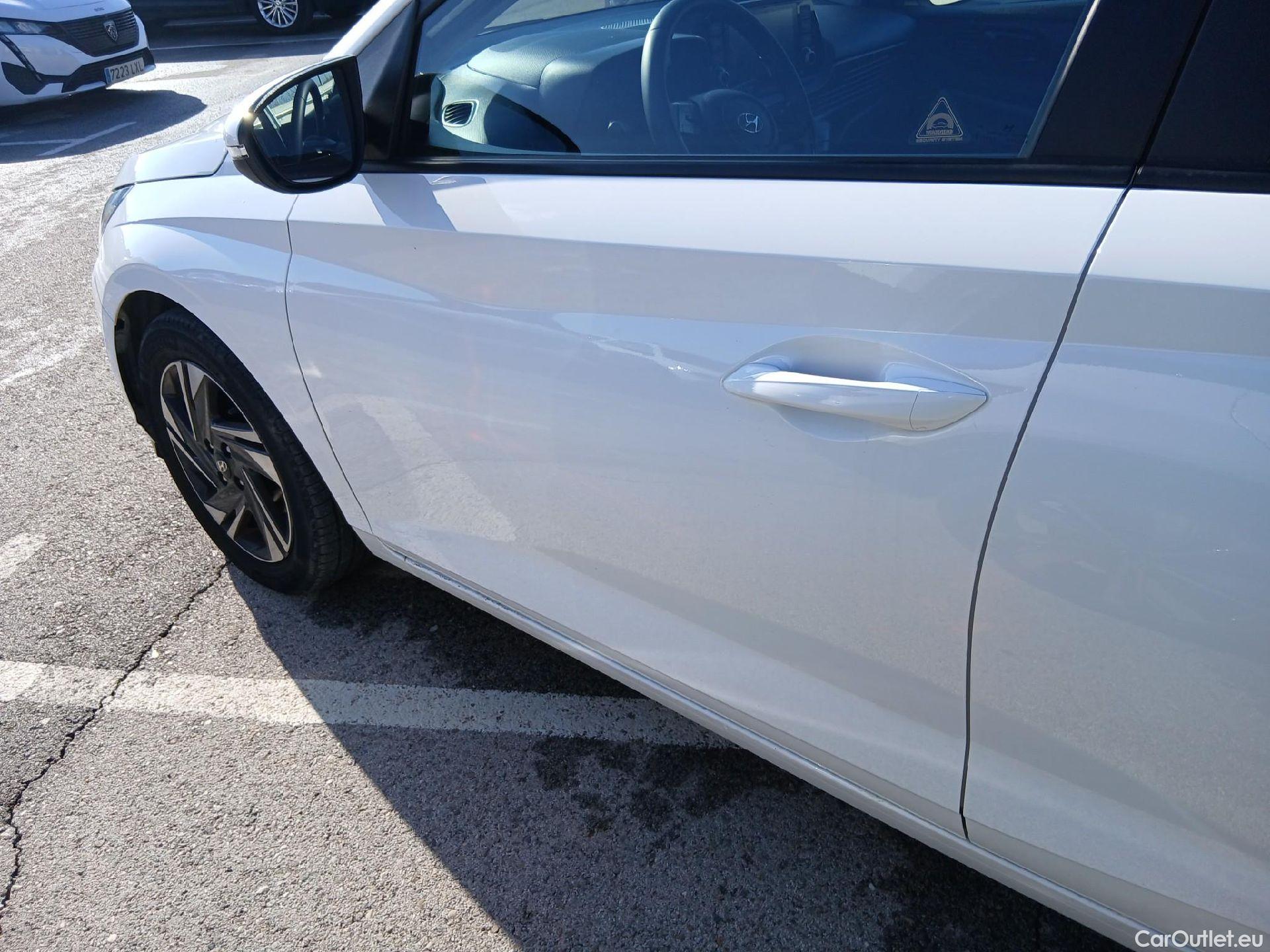  Hyundai  i20 HYUNDAI  / 2020 / 5P / berlina con portón 1.0 TGDI 74kW (100CV) Klass #8