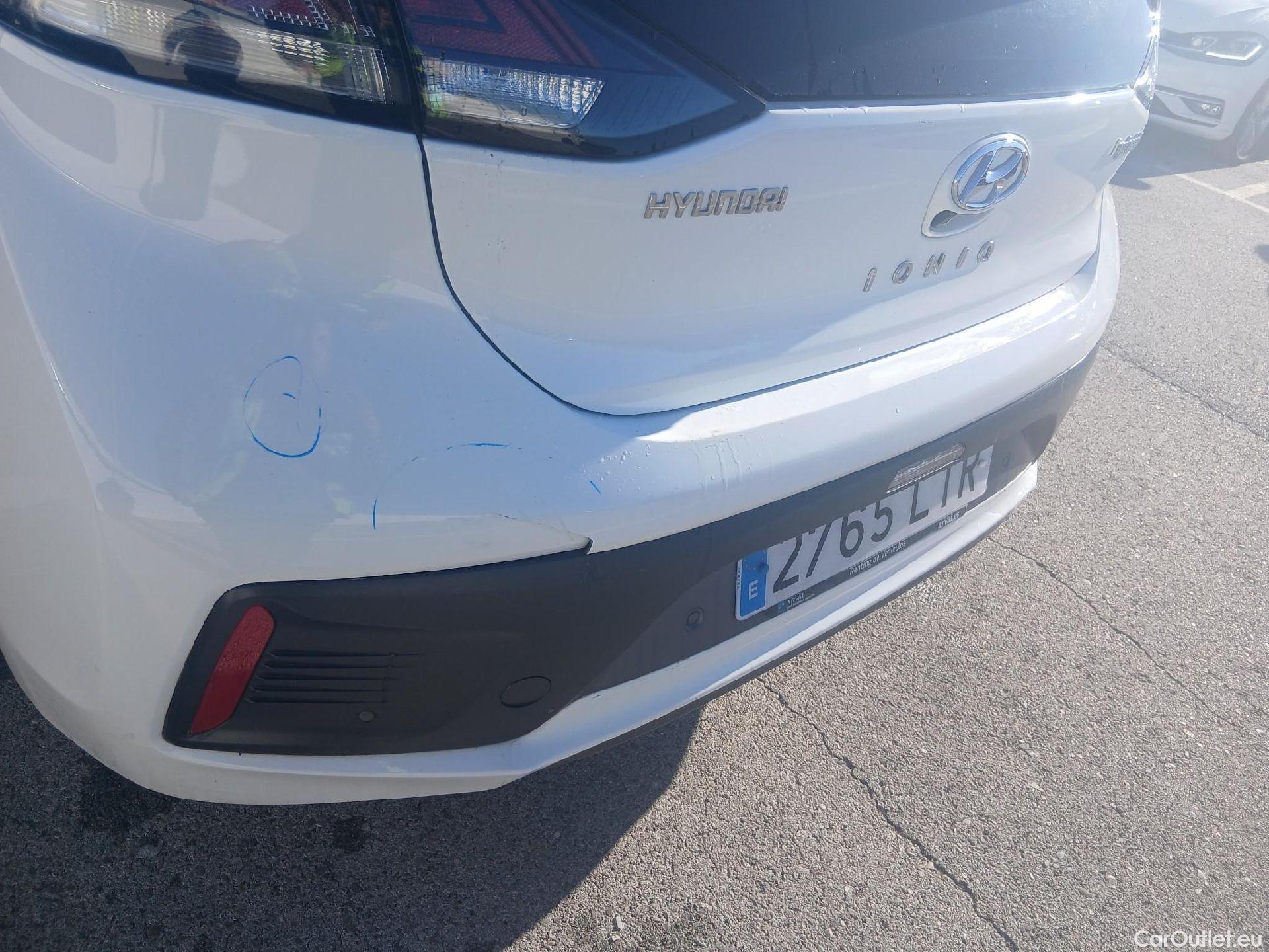  Hyundai   Ioniq HYUNDAI / 2019 / 5P / berlina con portón 1.6 GDI HEV Tecno DCT #18