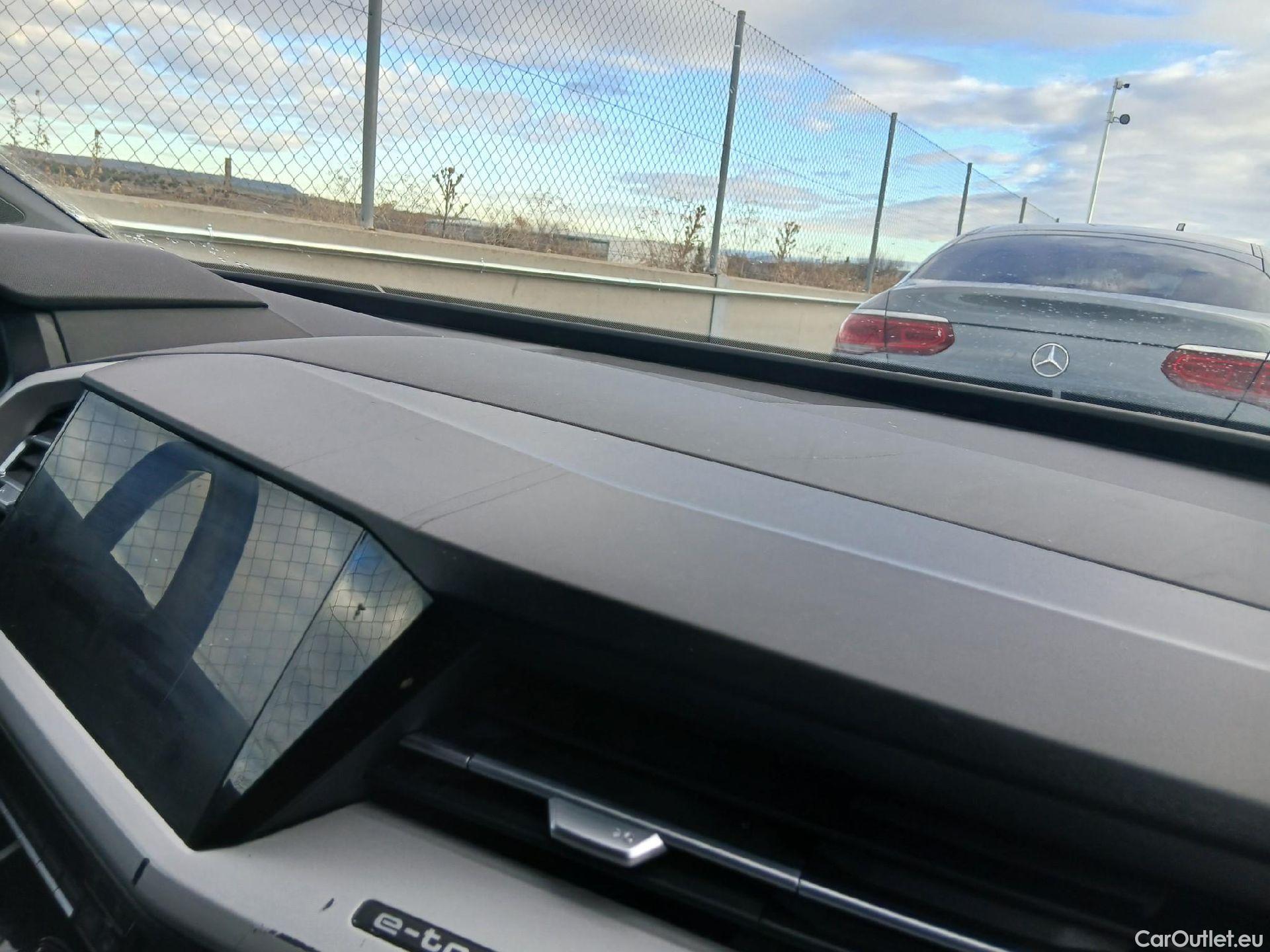  Audi  Q4 E-Tron AUDI Q4 Sportback e-tron / 2021 / 5P / todoterreno Black line edition 35 e-tron 125kW 55kWh #35