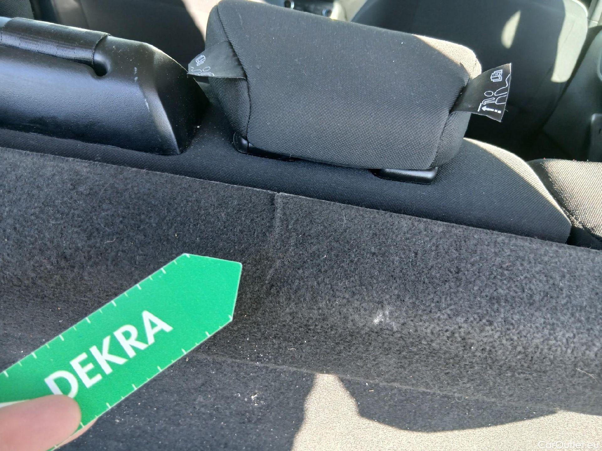  Ford  Fiesta FORD  / 2017 / 5P / berlina con portón 1.5 TDCI 63kW Trend+ 5p (AC) #6