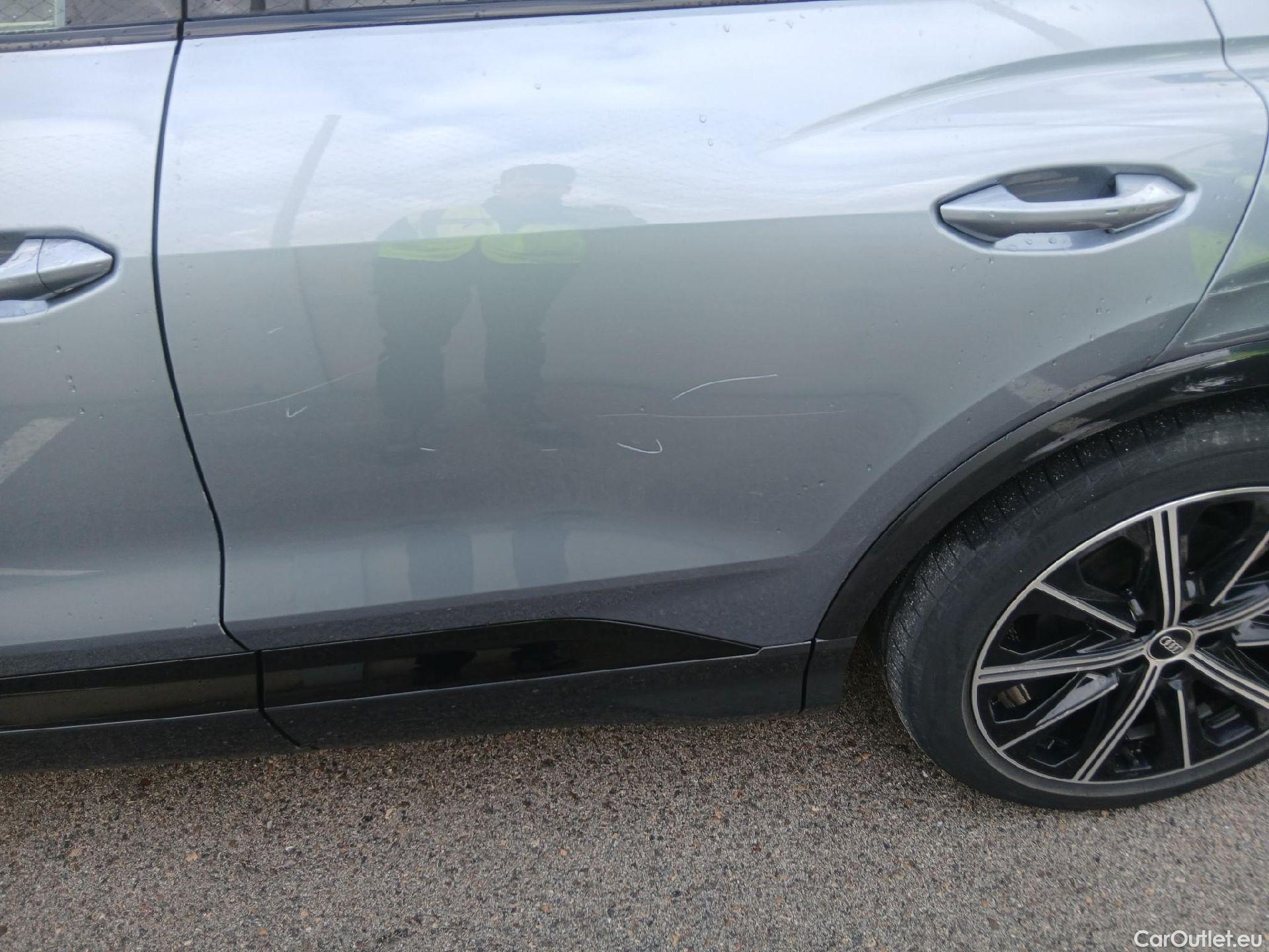  Audi  Q4 E-Tron AUDI Q4 Sportback e-tron / 2021 / 5P / todoterreno Black line edition 35 e-tron 125kW 55kWh #61