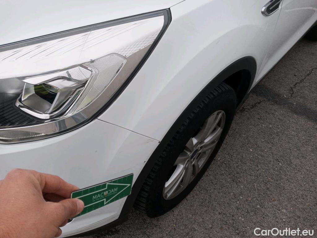  Ford  Kuga FORD  / 2016 / 5P / todoterreno 1.5 EcoBoost 88kW 4x2 Trend+ (CX) #44