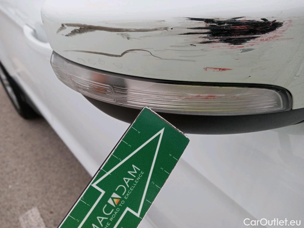  Ford  Kuga FORD  / 2016 / 5P / todoterreno 1.5 EcoBoost 88kW 4x2 Trend+ (CX) #31