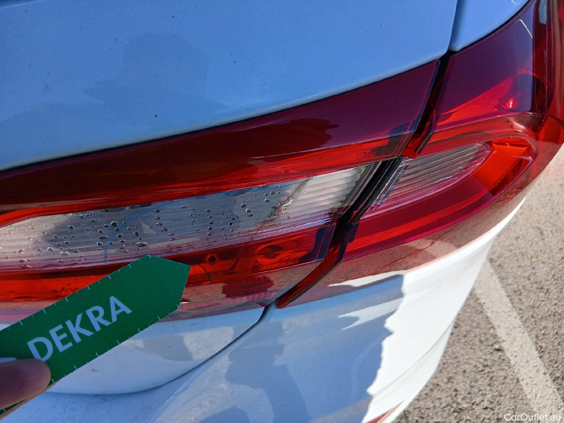  Ford  Fiesta FORD  / 2017 / 5P / berlina con portón 1.5 TDCI 63kW Trend+ 5p (AC) #24