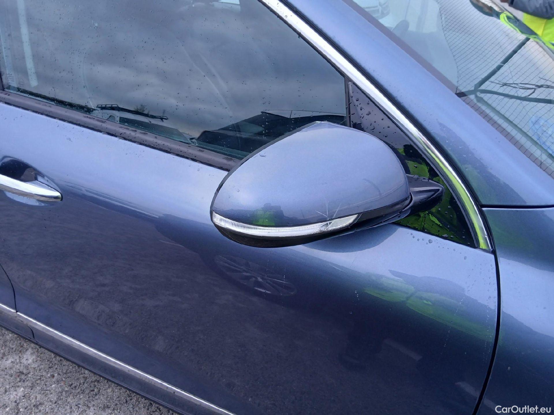  KIA  Niro KIA  / 2019 / 5P / crossover 1.6 GDi PHEV 104kW (141CV) Drive #24