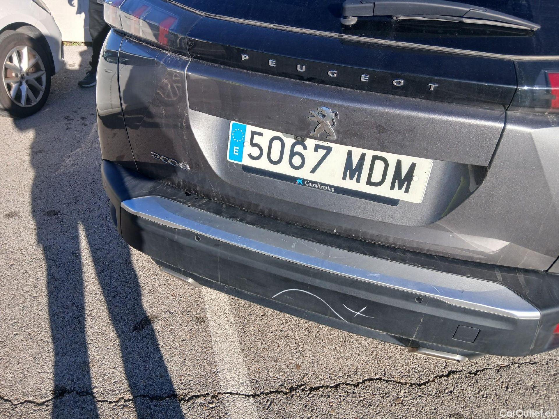  Peugeot  2008 PEUGEOT  / 2019 / 5P / todoterreno Allure Pack Puretech 130 S&S EAT8 (CM2) #21