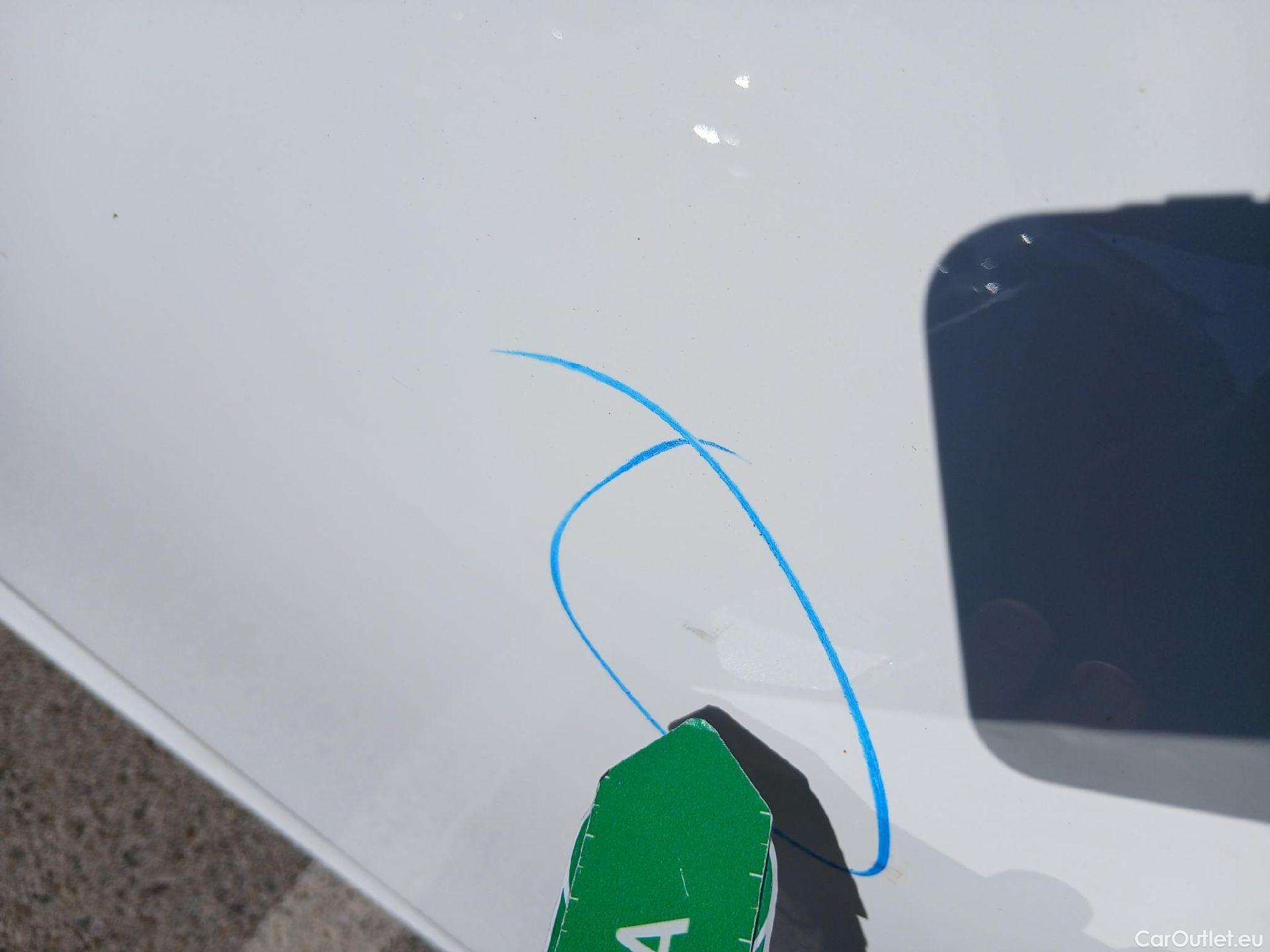  Mercedes  A-Klasse MERCEDES-BENZ Clase A / 2018 / 5P / berlina con portón A 180 #27