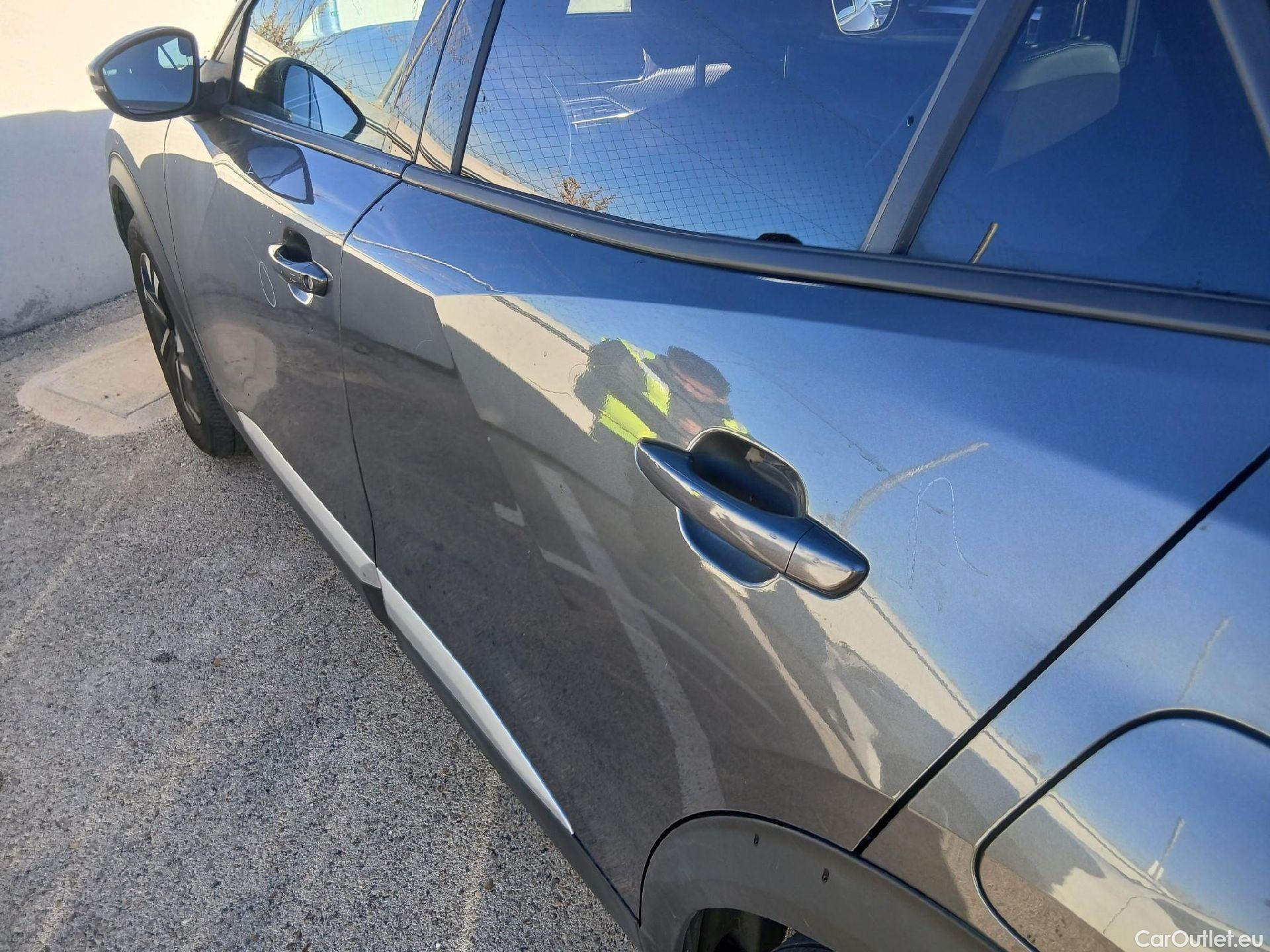  Peugeot  2008 PEUGEOT  / 2019 / 5P / todoterreno Allure Pack Puretech 130 S&S EAT8 (CM2) #18