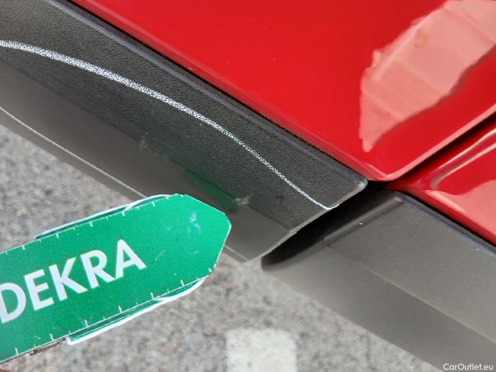  Nissan  Qashqai NISSAN  / 2021 / 5P / todoterreno DIG-T 116kW mHEV Xtronic Tekna #19