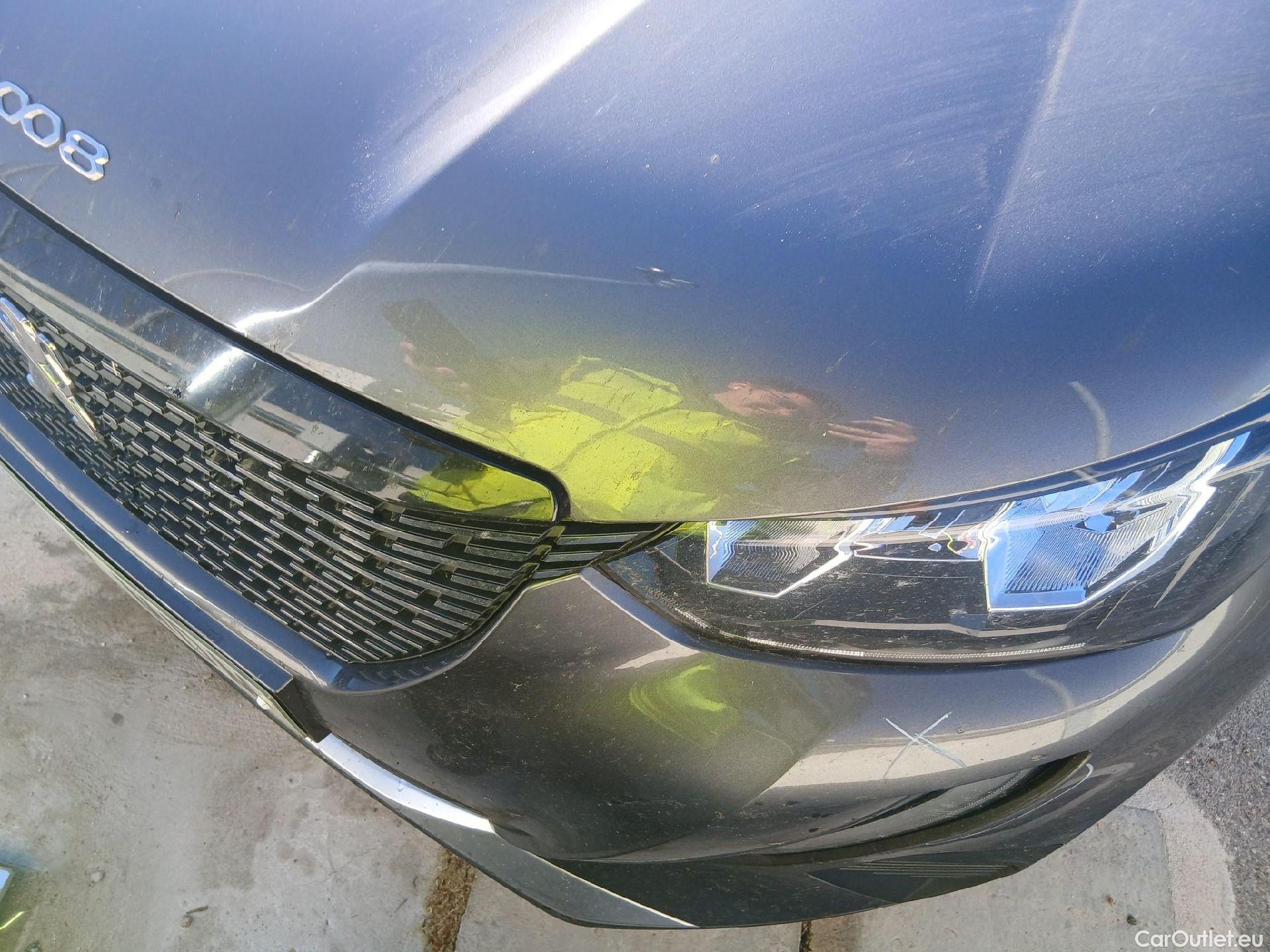  Peugeot  2008 PEUGEOT  / 2019 / 5P / todoterreno Allure Pack Puretech 130 S&S EAT8 (CM2) #8