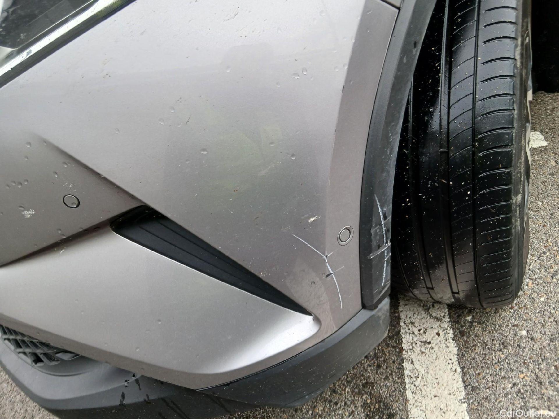  Toyota  C-HR TOYOTA  / 2016 / 5P / todoterreno 1.8 125H Advance (CX) #4