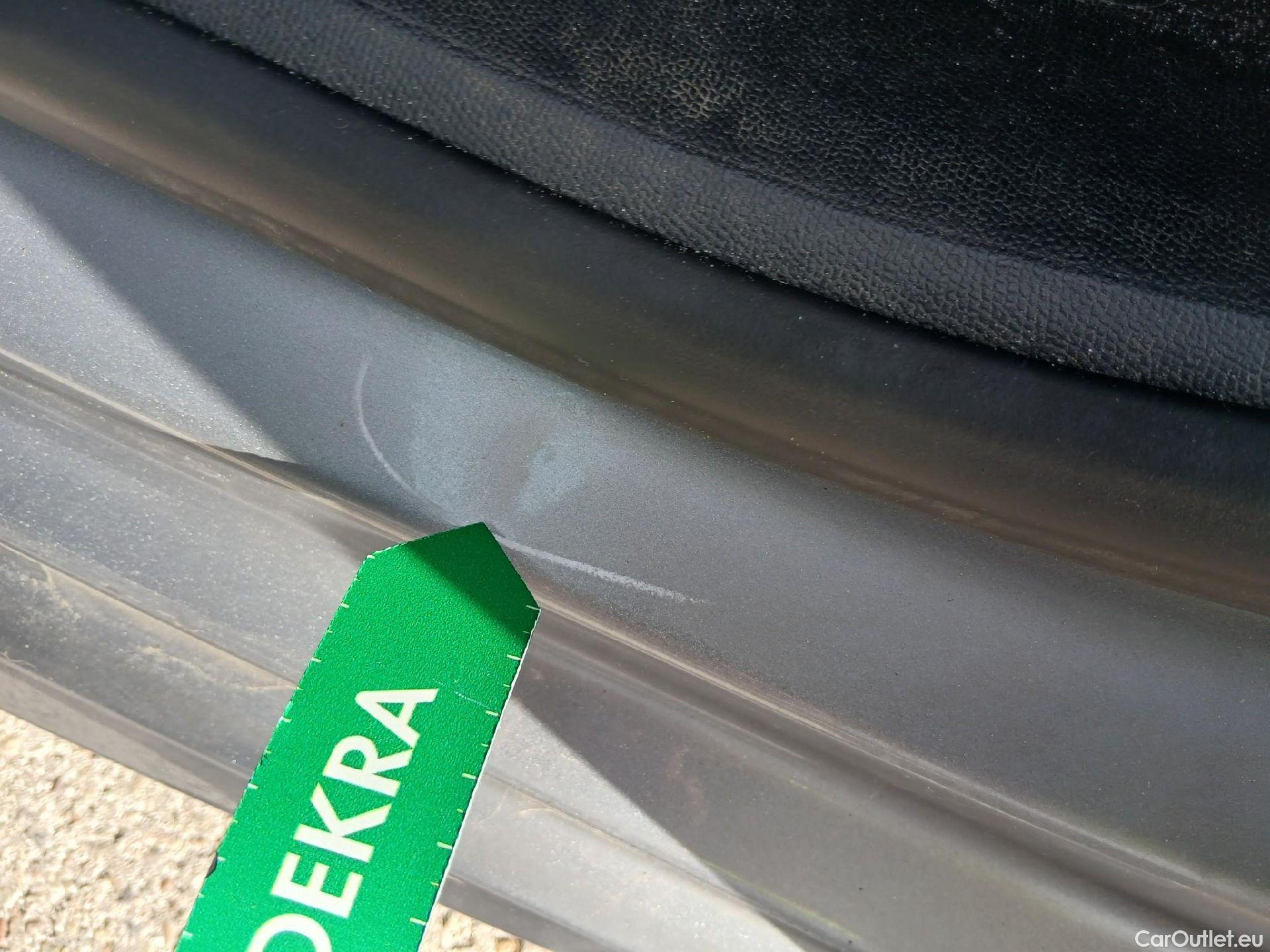  Peugeot  208 PEUGEOT  / 2019 / 5P / berlina con portón PureTech 73kW (100CV) Active Pack #72