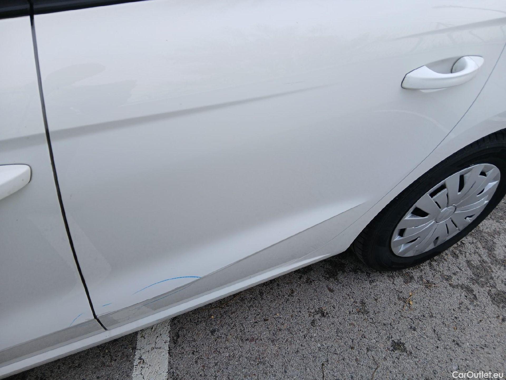  Seat  Ibiza SEAT  / 2017 / 5P / berlina con portón 1.0 MPI 59kW (80CV) Reference Plus(SP) #18