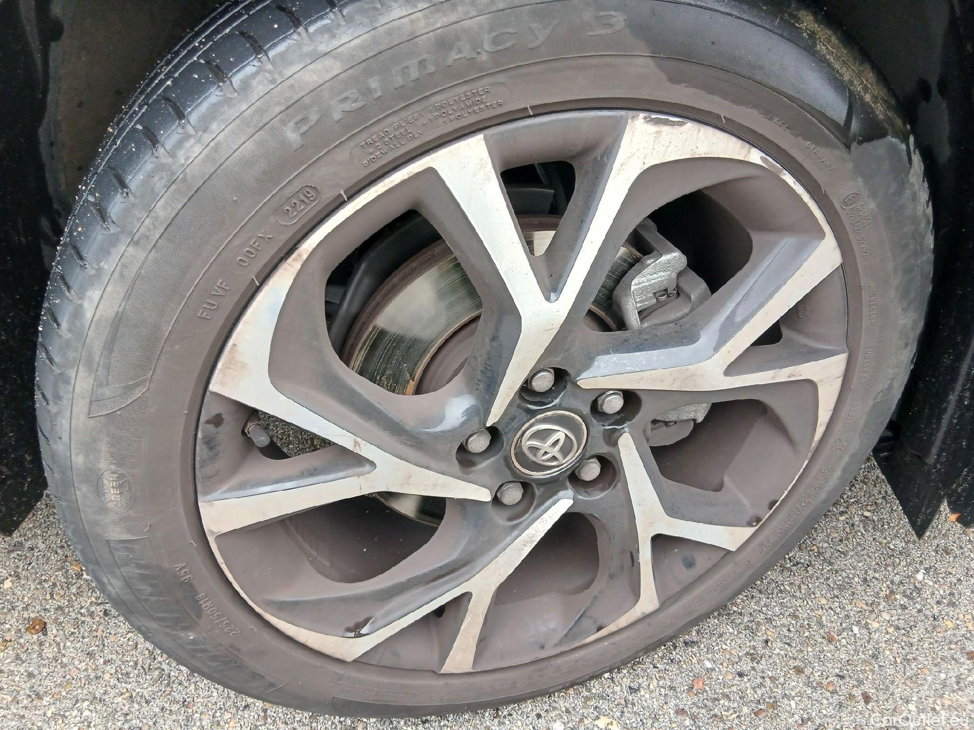  Toyota  C-HR TOYOTA  / 2016 / 5P / todoterreno 1.8 125H Advance (CX) #20