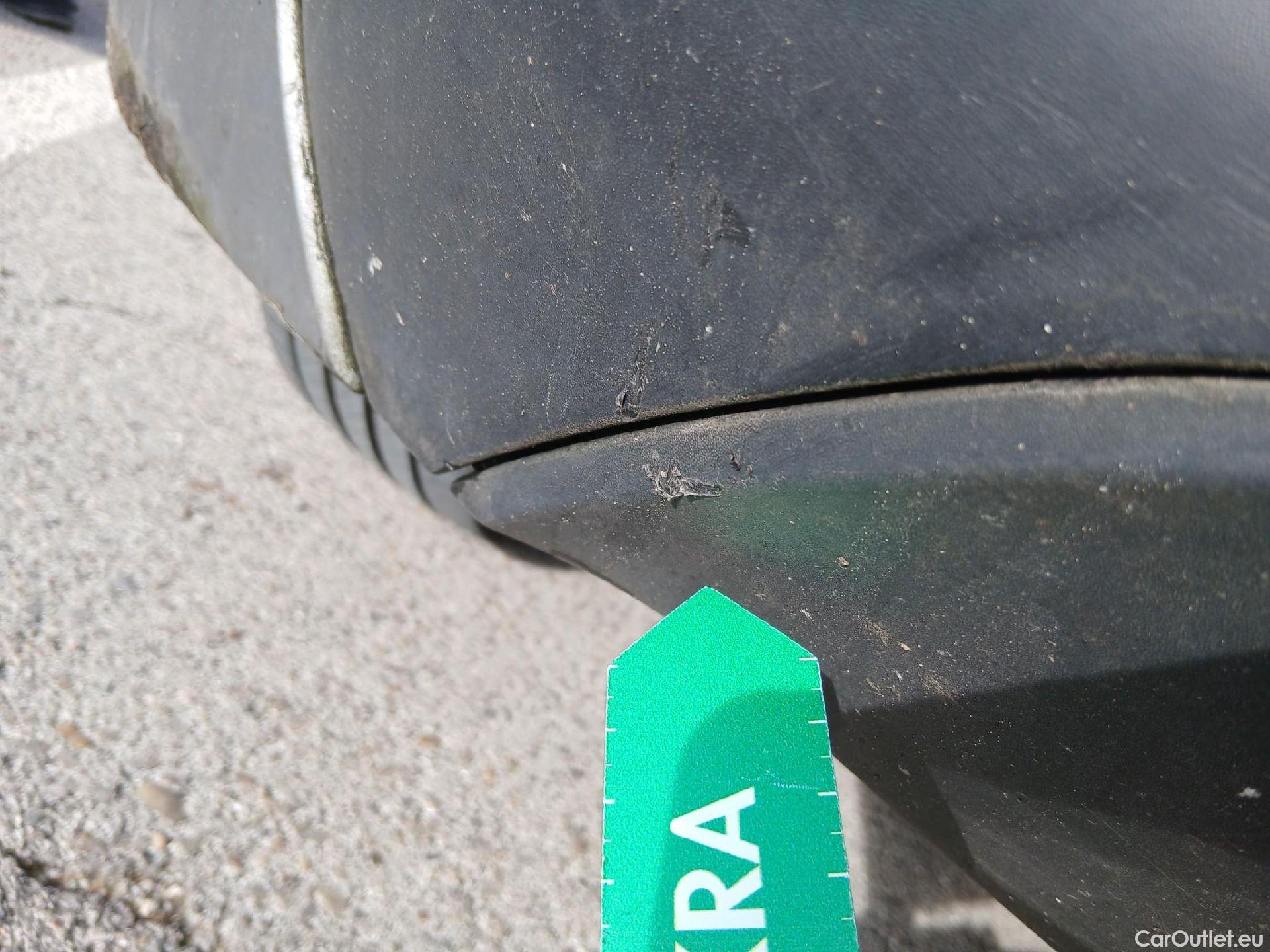  Peugeot  208 PEUGEOT  / 2019 / 5P / berlina con portón PureTech 73kW (100CV) Active Pack #27