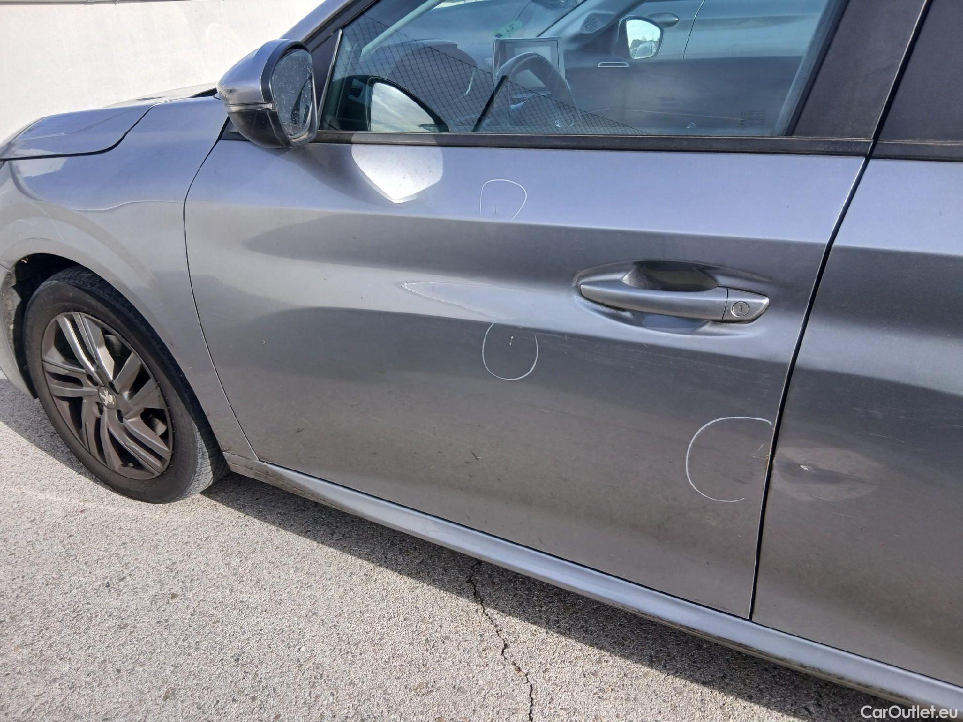  Peugeot  208 PEUGEOT  / 2019 / 5P / berlina con portón PureTech 73kW (100CV) Active Pack #16