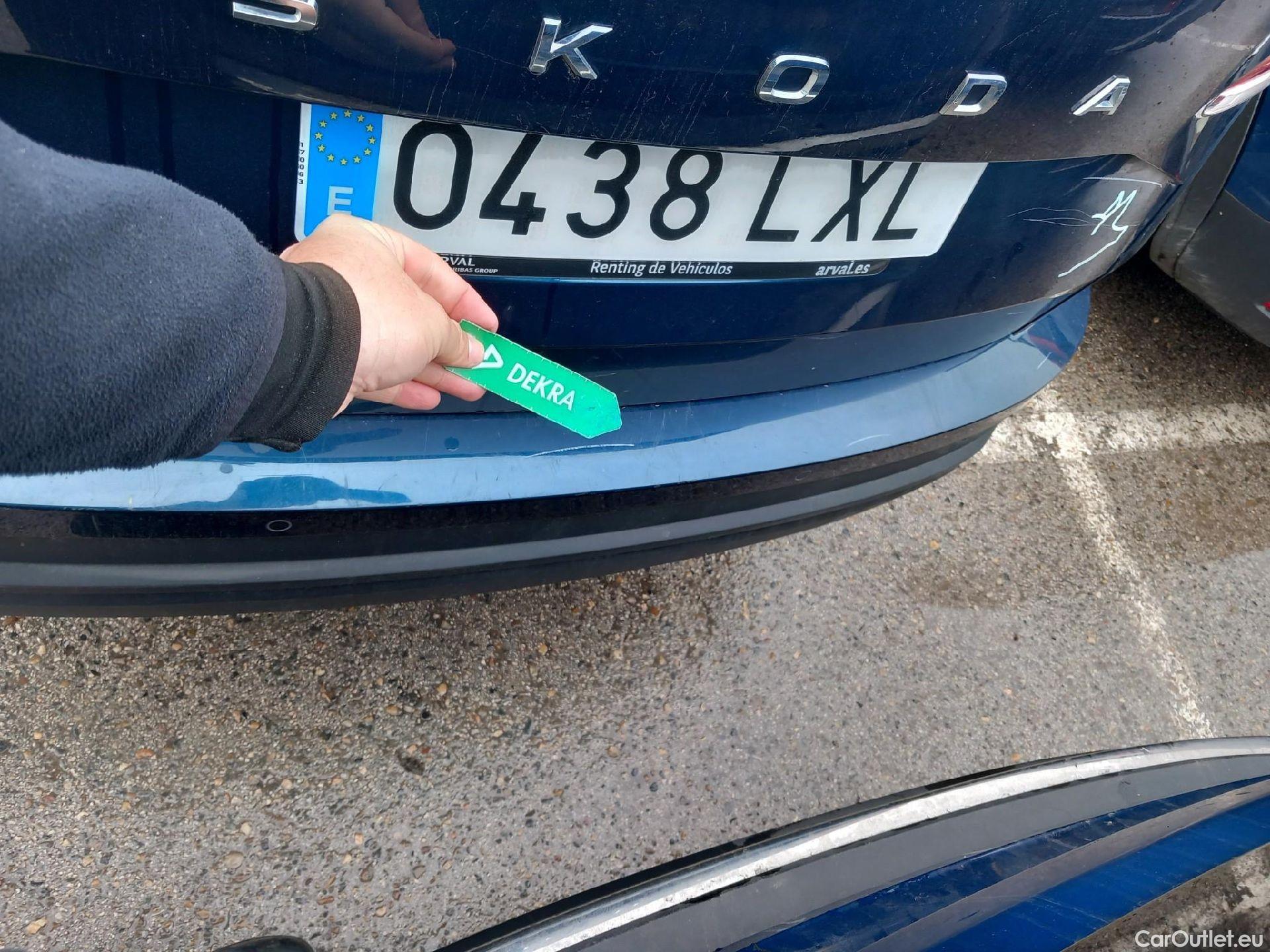  Skoda  Karoq SKODA  / 2017 / 5P / todoterreno 2.0 TDI 85kW (115CV) Ambition #27