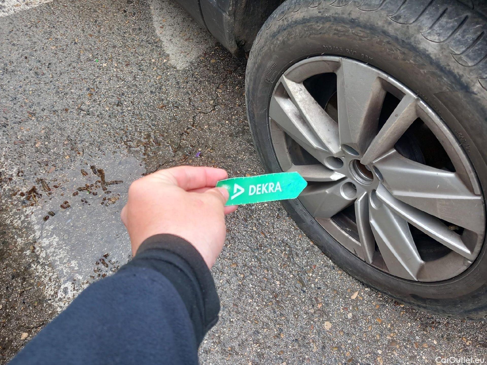  Skoda  Karoq SKODA  / 2017 / 5P / todoterreno 2.0 TDI 85kW (115CV) Ambition #42