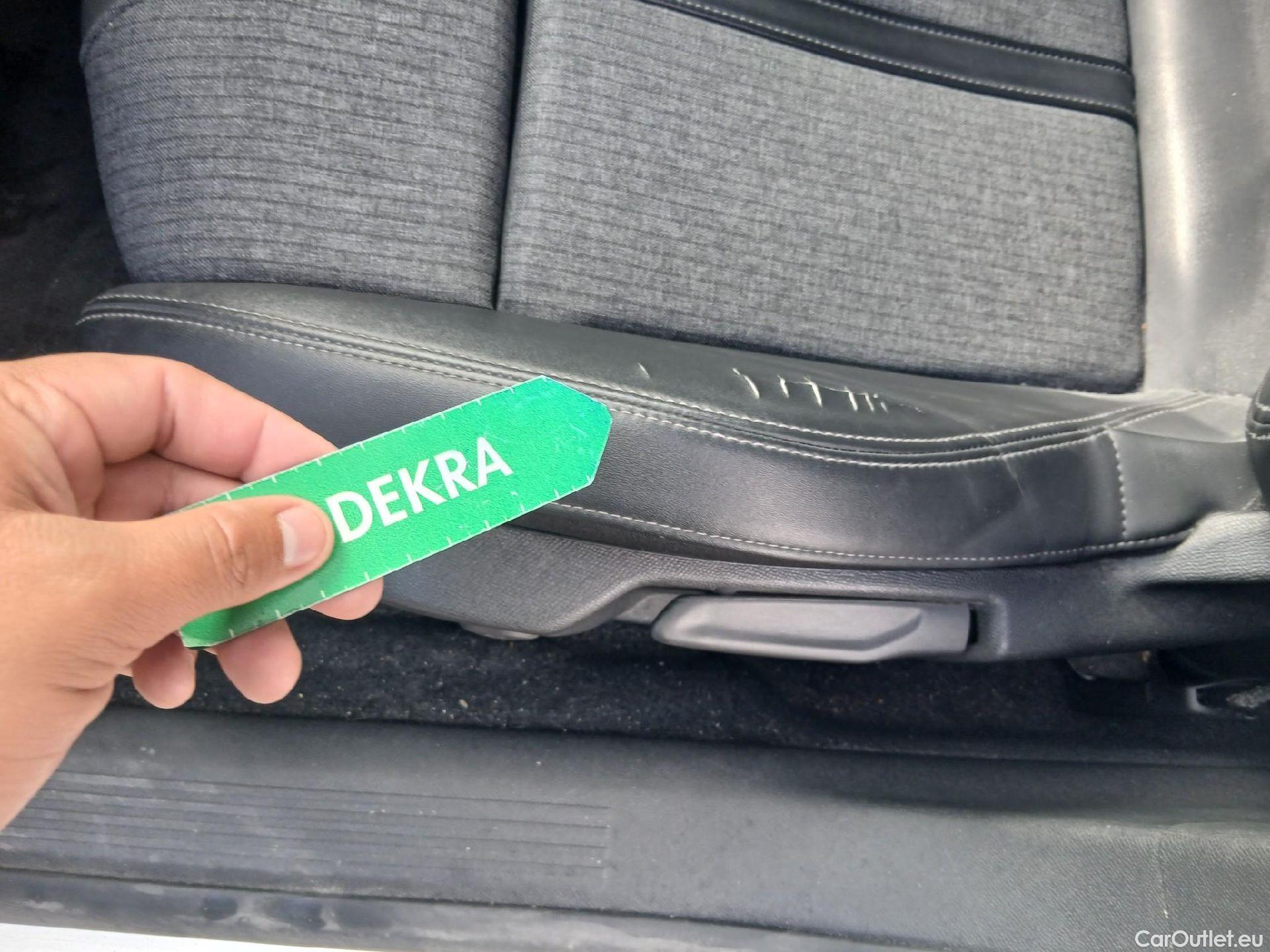  Peugeot  508 PEUGEOT  / 2018 / 5P / berlina con portón 5P Allure BlueHDi 120kW (160) S&S EAT8 #3