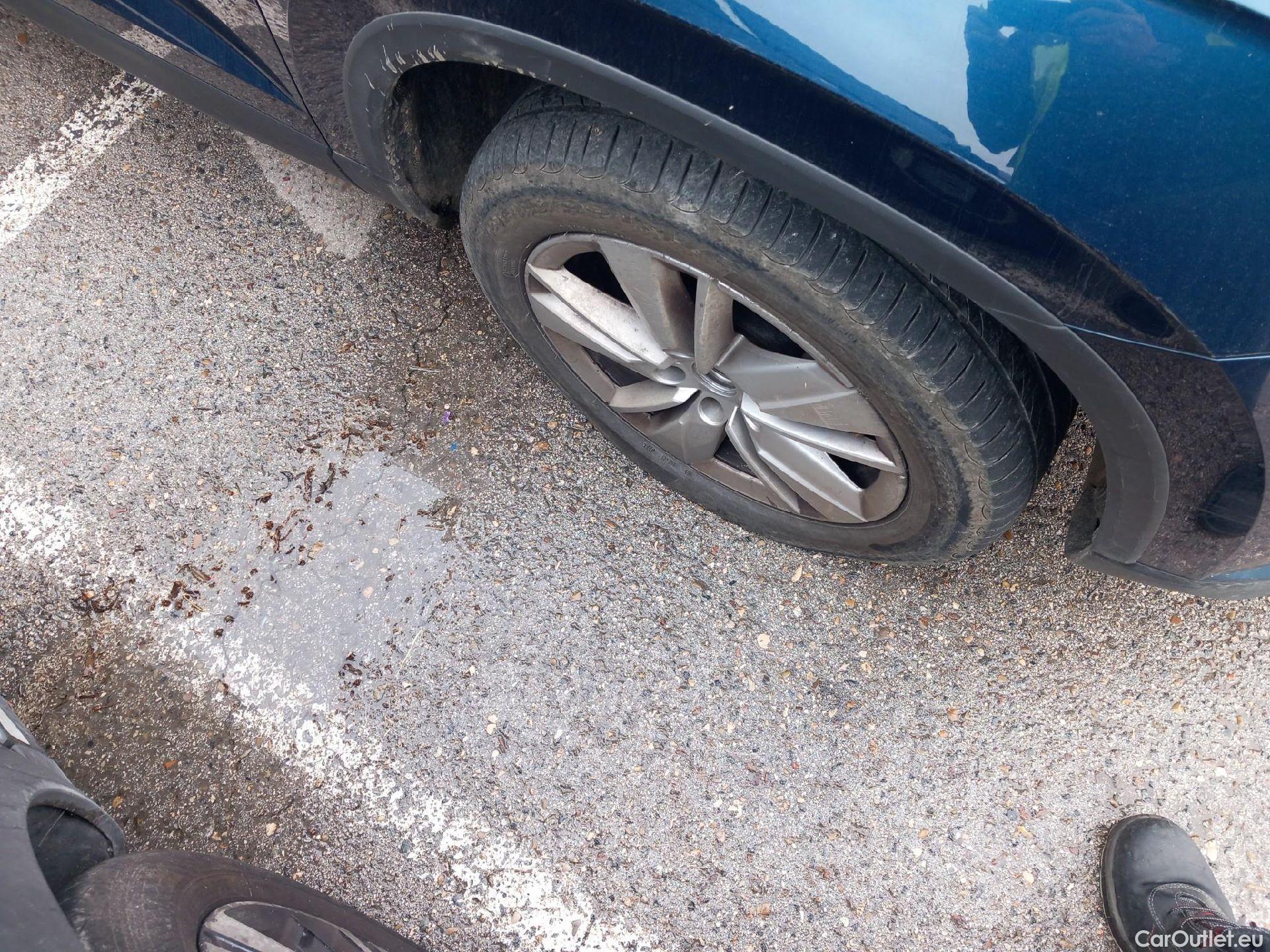  Skoda  Karoq SKODA  / 2017 / 5P / todoterreno 2.0 TDI 85kW (115CV) Ambition #4