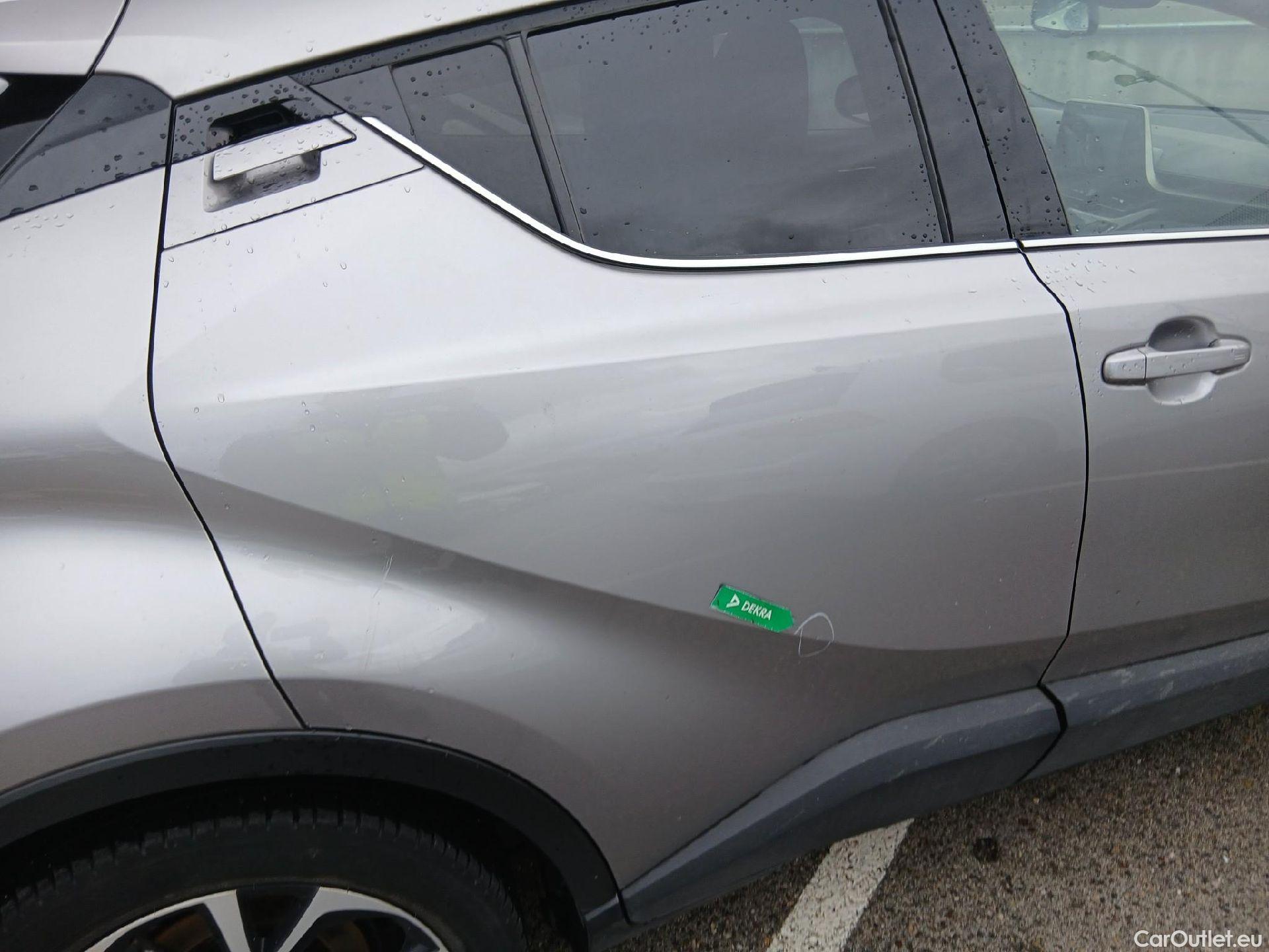  Toyota  C-HR TOYOTA  / 2016 / 5P / todoterreno 1.8 125H Advance (CX) #16