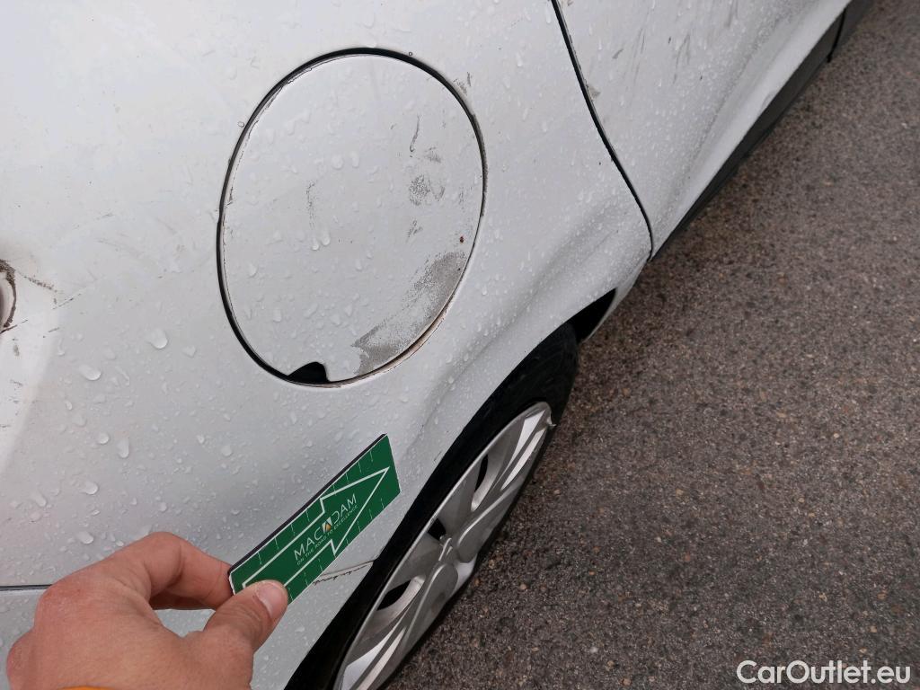  Renault  Clio RENAULT  / 2016 / 5P / berlina con portón Business TCe 66kW (90CV) GLP -18 #6