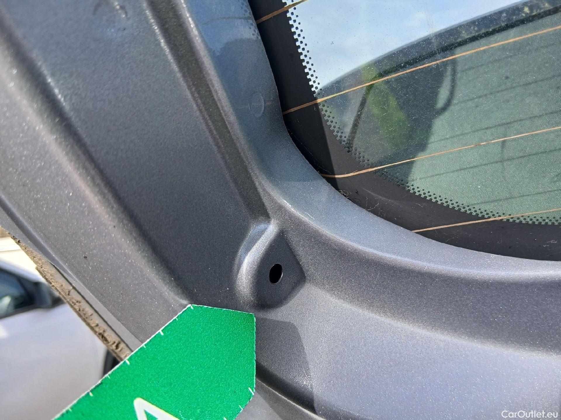  Peugeot  208 PEUGEOT  / 2019 / 5P / berlina con portón PureTech 73kW (100CV) Active Pack #76