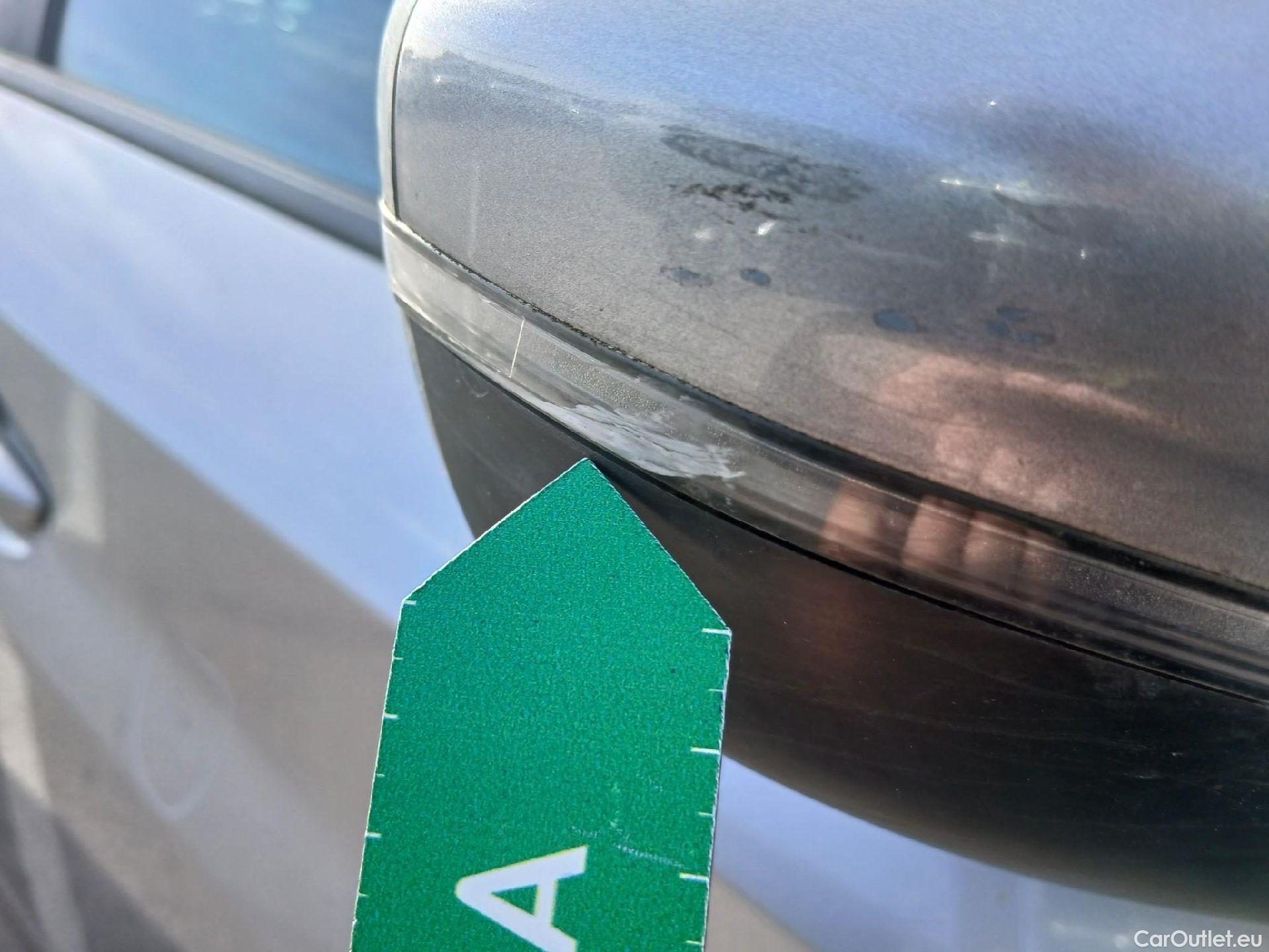  Peugeot  208 PEUGEOT  / 2019 / 5P / berlina con portón PureTech 73kW (100CV) Active Pack #48