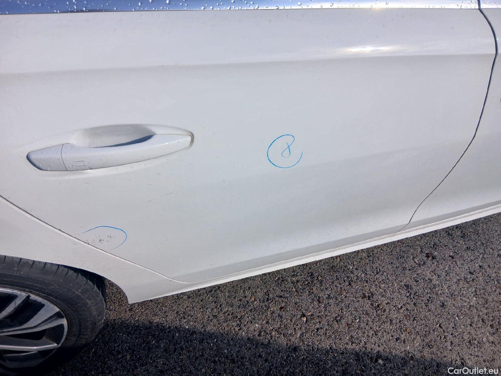  Peugeot  508 PEUGEOT  / 2018 / 5P / berlina con portón 5P Allure BlueHDi 120kW (160) S&S EAT8 #28