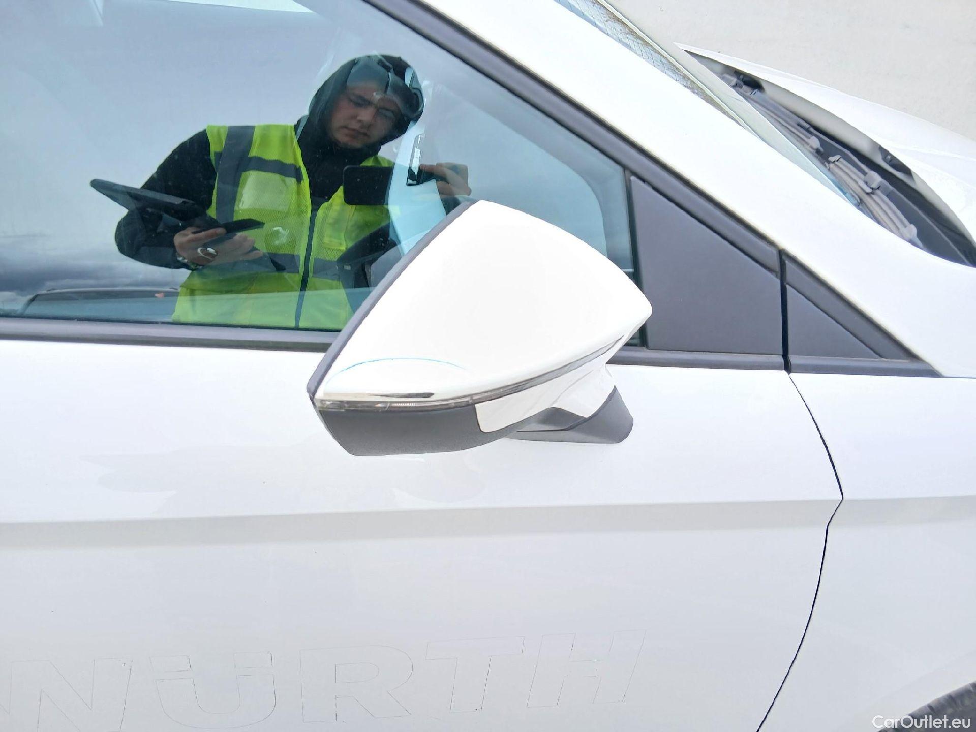  Seat  Ibiza SEAT  / 2017 / 5P / berlina con portón 1.0 MPI 59kW (80CV) Reference Plus(SP) #34