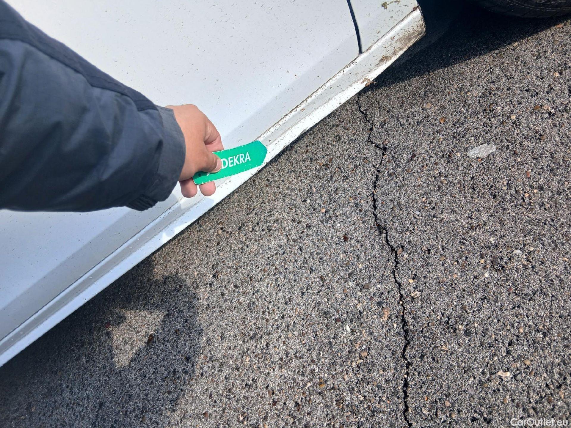  Peugeot  508 PEUGEOT  / 2018 / 5P / berlina con portón 5P Allure BlueHDi 120kW (160) S&S EAT8 #32