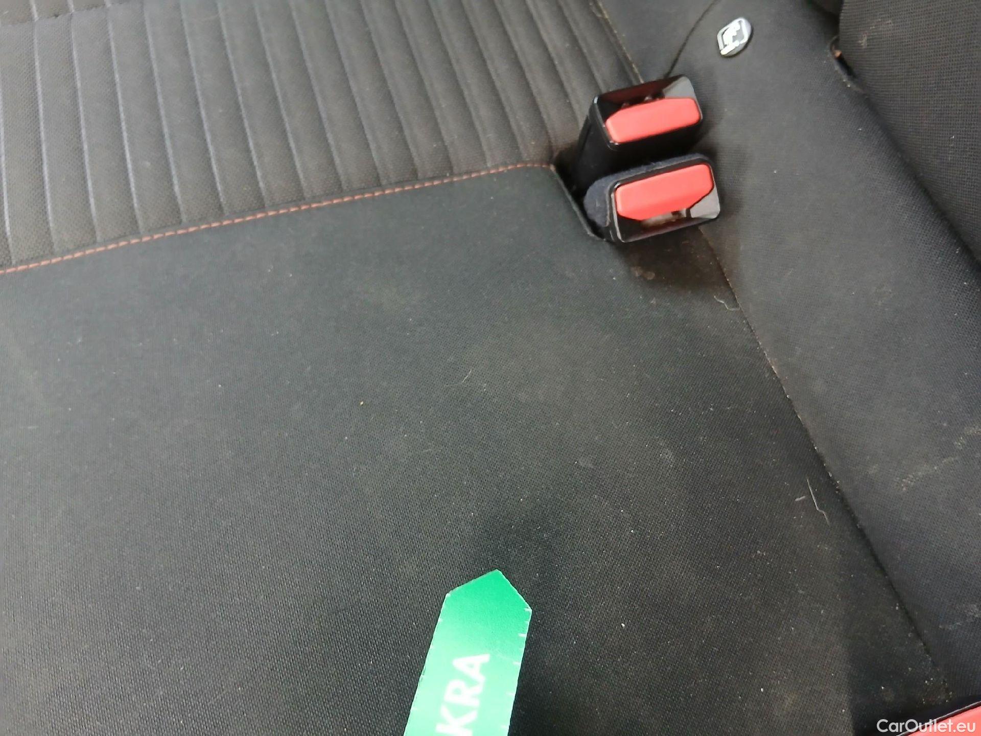  Peugeot  208 PEUGEOT  / 2019 / 5P / berlina con portón PureTech 73kW (100CV) Active Pack #67