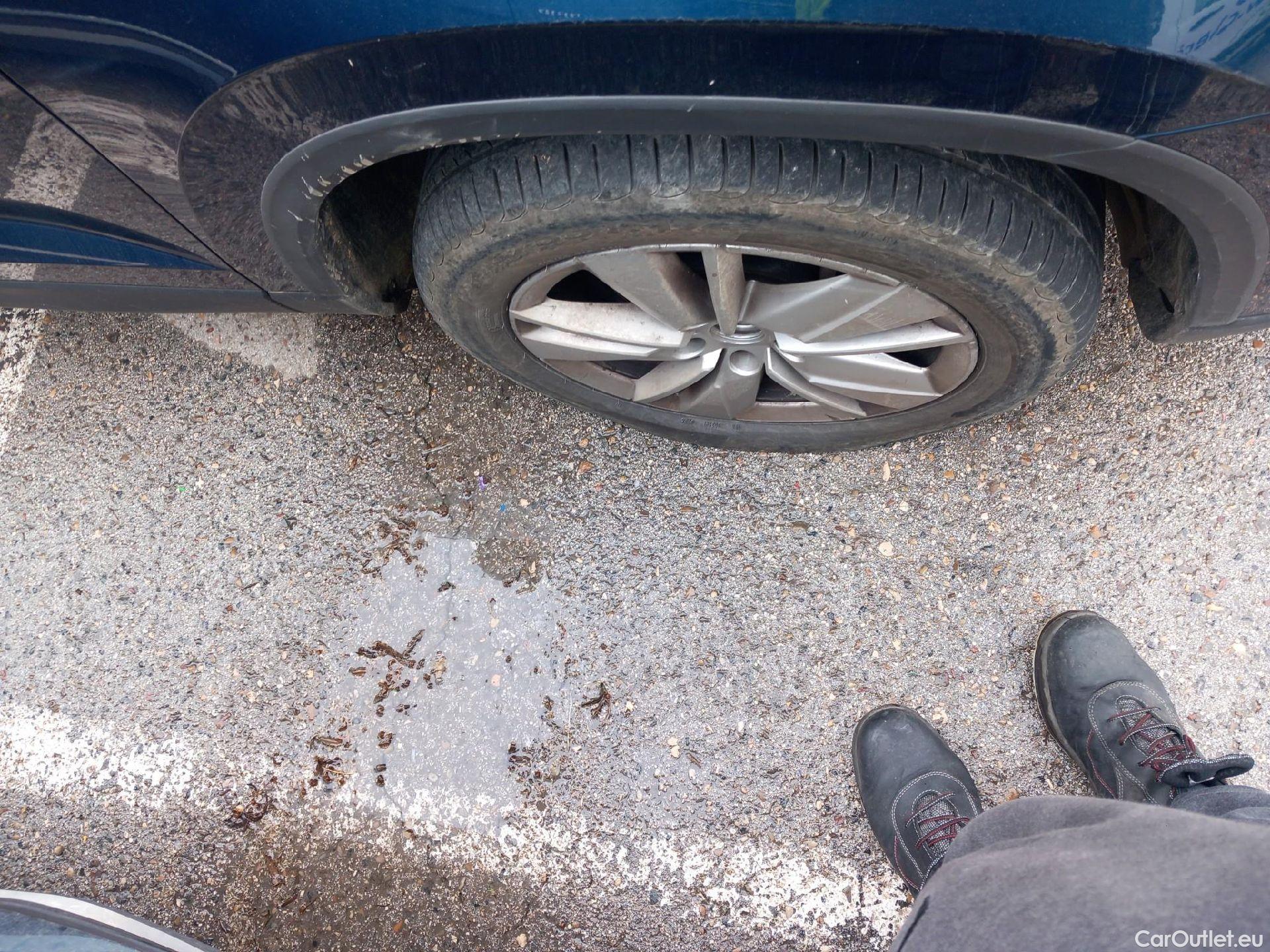  Skoda  Karoq SKODA  / 2017 / 5P / todoterreno 2.0 TDI 85kW (115CV) Ambition #43