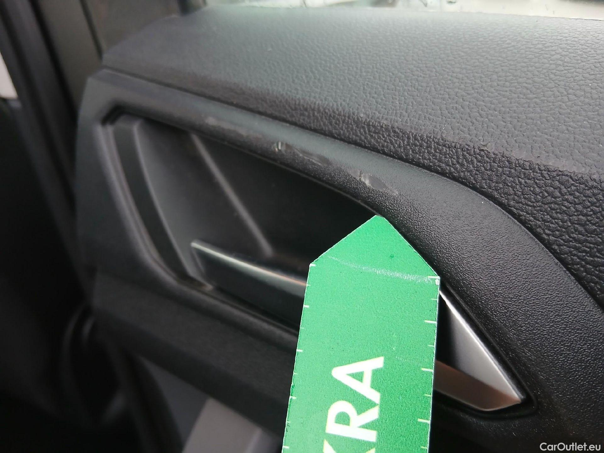  Volkswagen  T-CROSS VOLKSWAGEN  / 2018 / 5P / todoterreno Advance 1.0 TSI 85kW (115CV) DSG (AC) #34