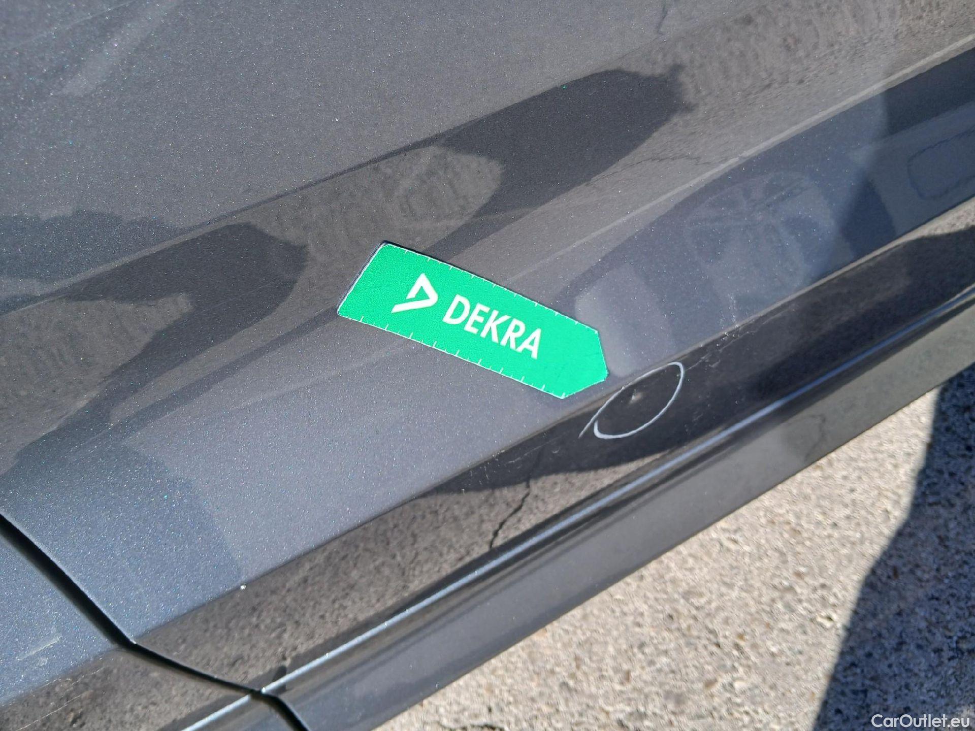  Volvo  XC60 VOLVO  / 2017 / 5P / todoterreno 2.0 T6 AWD Recharge R-Design Exp Auto #27