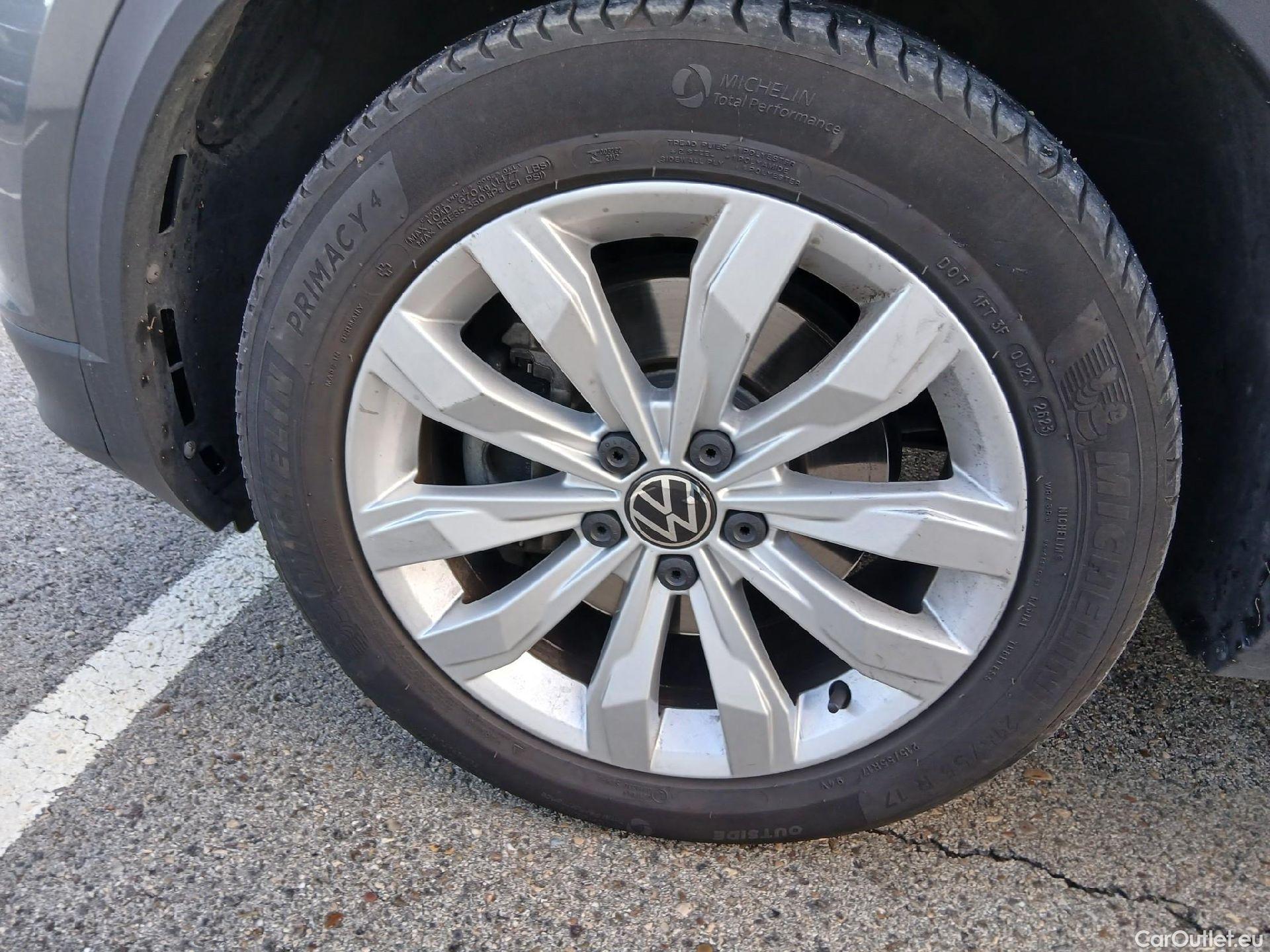  Volkswagen  T-ROC VOLKSWAGEN  / 2017 / 5P / todoterreno Advance 2.0 TDI 110kW (150CV) DSG (AC2) #8