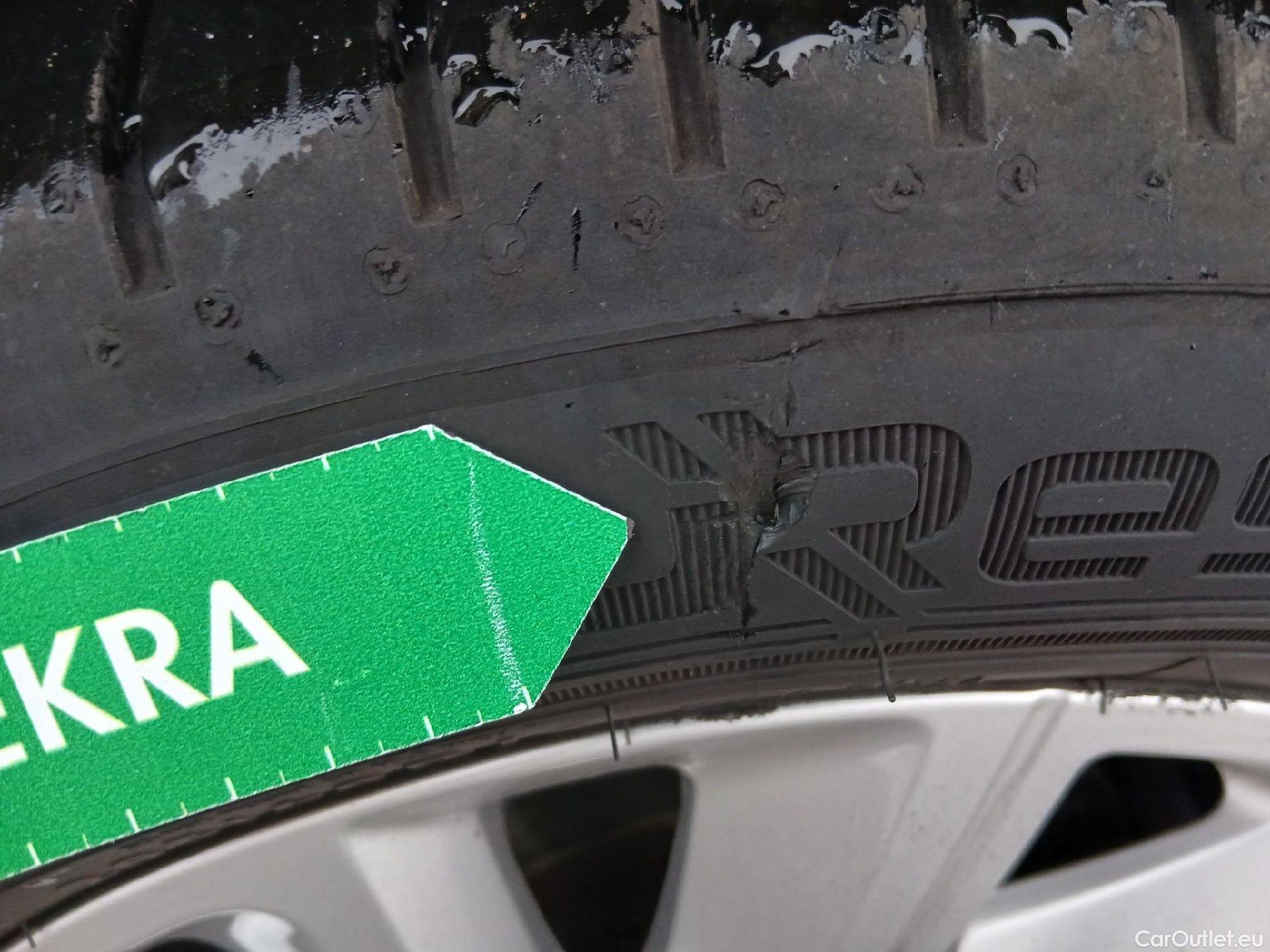  Volkswagen  T-CROSS VOLKSWAGEN  / 2018 / 5P / todoterreno Advance 1.0 TSI 85kW (115CV) DSG (AC) #25