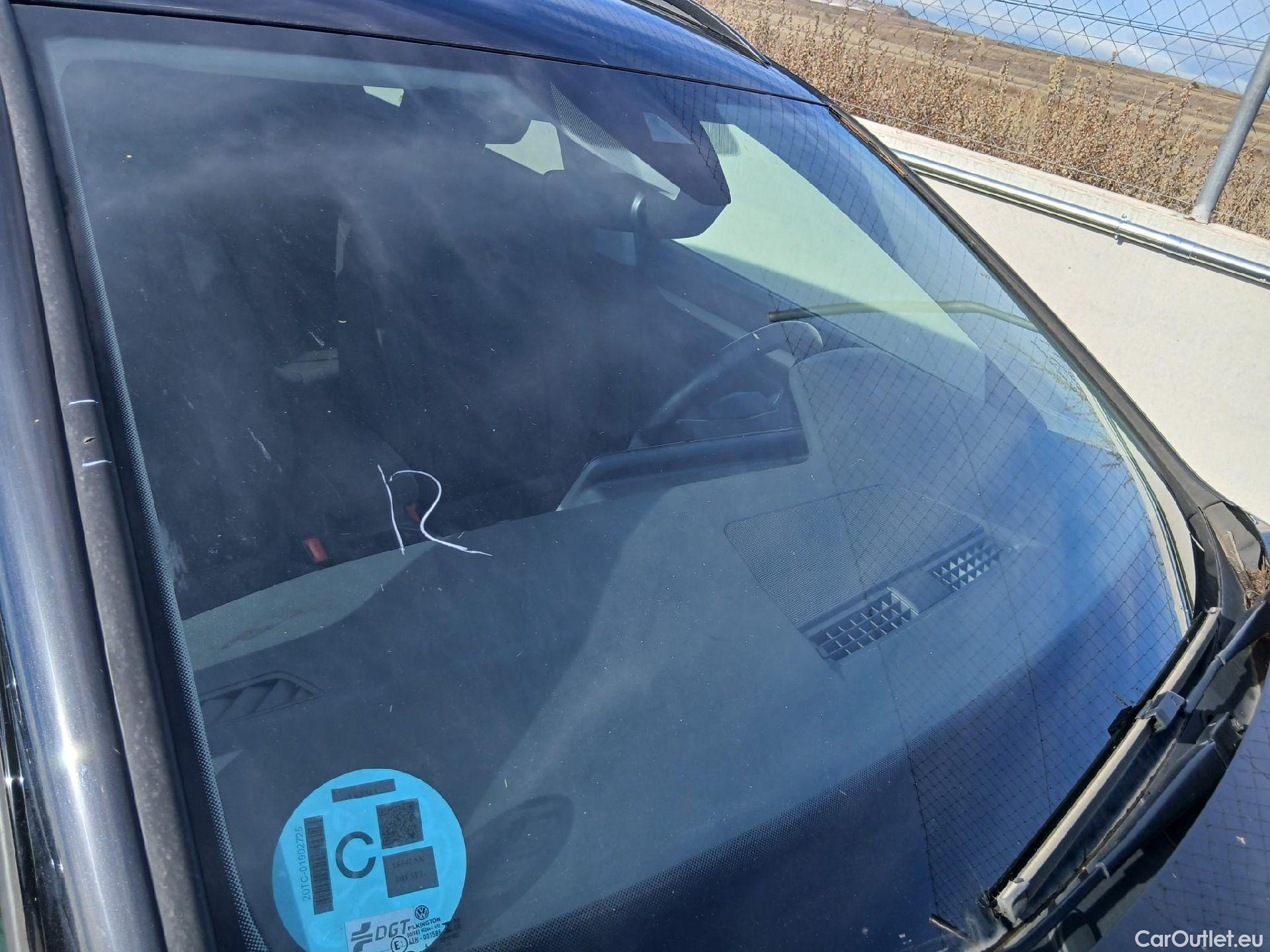  Volkswagen  Golf  VOLKSWAGEN / 2020 / 5P / familiar Life 2.0 TDI 85kW (115CV) Variant #12