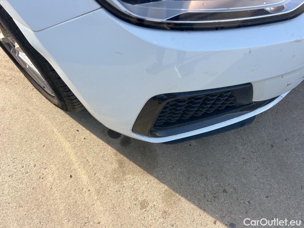  Audi  A1 Sportback AUDI A1 / 2018 / 5P / berlina con portón Sportback Advanced 30 TFSI 81kW (110CV) #5