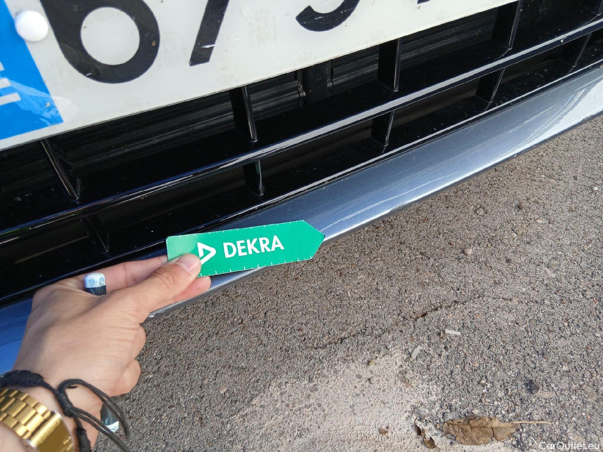  Volvo  XC60 VOLVO  / 2017 / 5P / todoterreno 2.0 T6 AWD Recharge R-Design Exp Auto #4