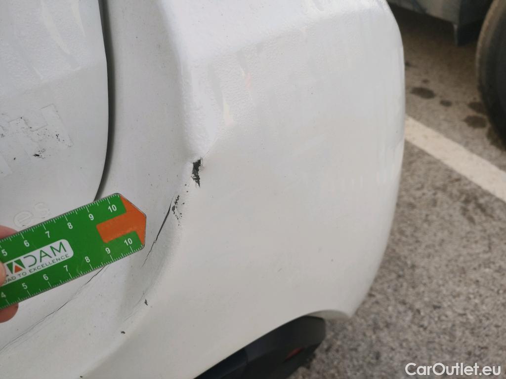  Toyota  Yaris TOYOTA  / 2020 / 5P / berlina con portón 1.5 120H Business Plus #10