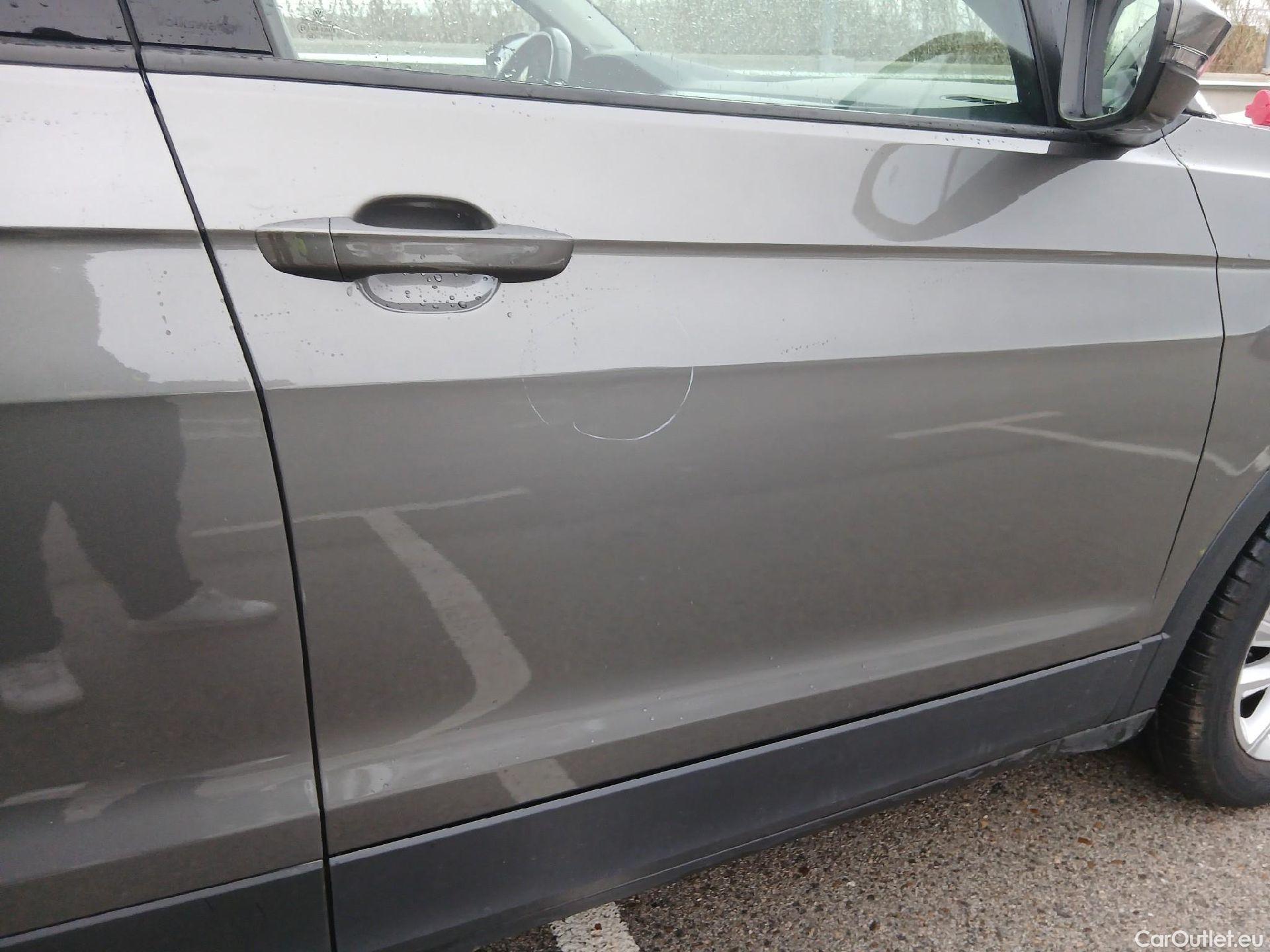  Volkswagen  T-CROSS VOLKSWAGEN  / 2018 / 5P / todoterreno Advance 1.0 TSI 85kW (115CV) DSG (AC) #23