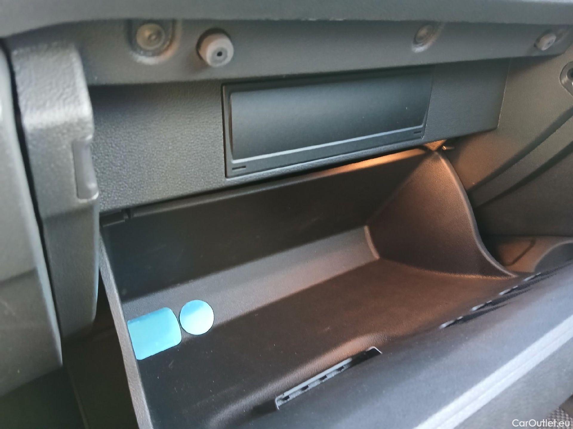  Volkswagen  T-ROC VOLKSWAGEN  / 2017 / 5P / todoterreno Advance 2.0 TDI 110kW (150CV) DSG (AC2) #1