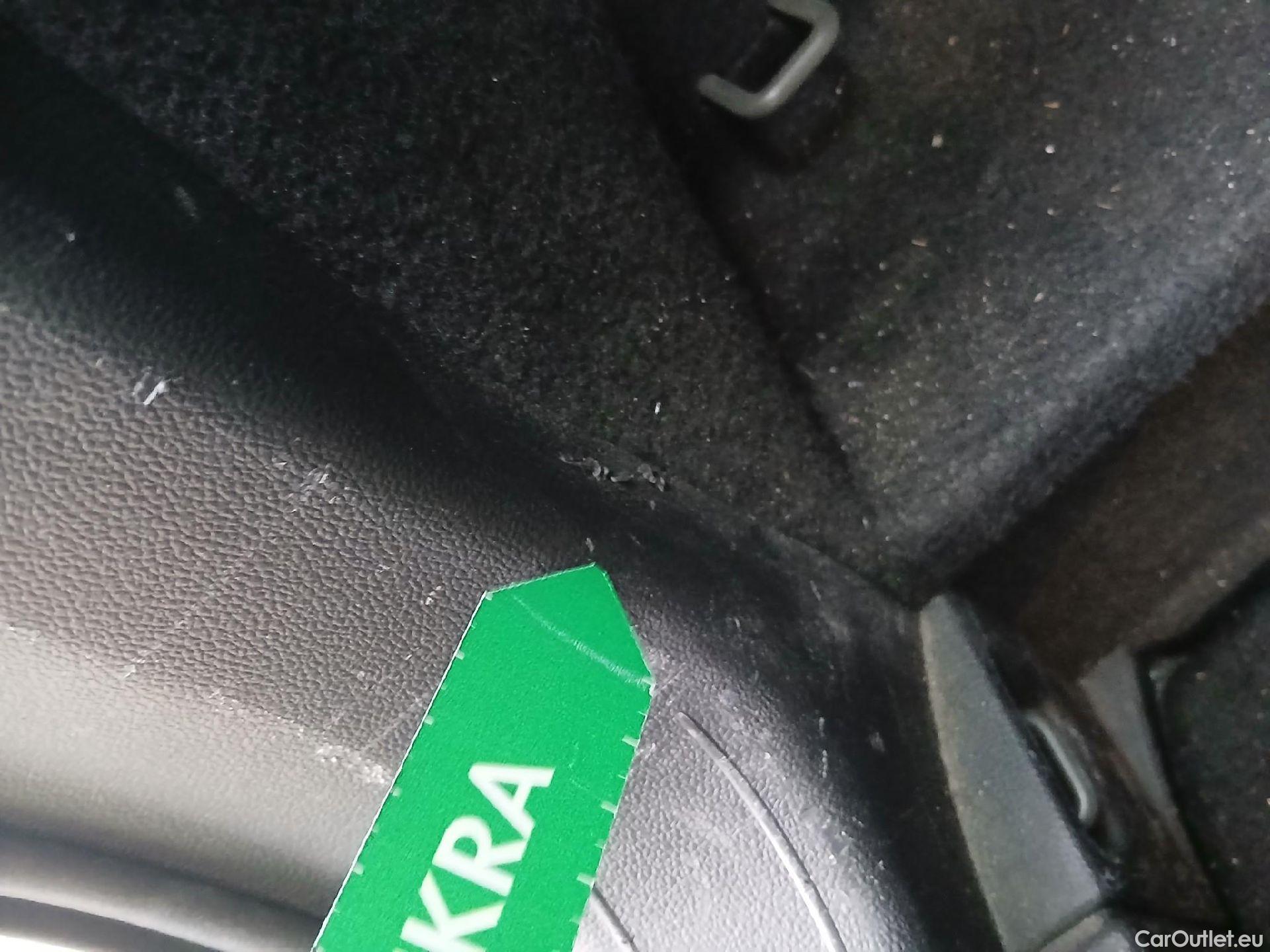  Volkswagen  T-CROSS VOLKSWAGEN  / 2018 / 5P / todoterreno Advance 1.0 TSI 85kW (115CV) DSG (AC) #43