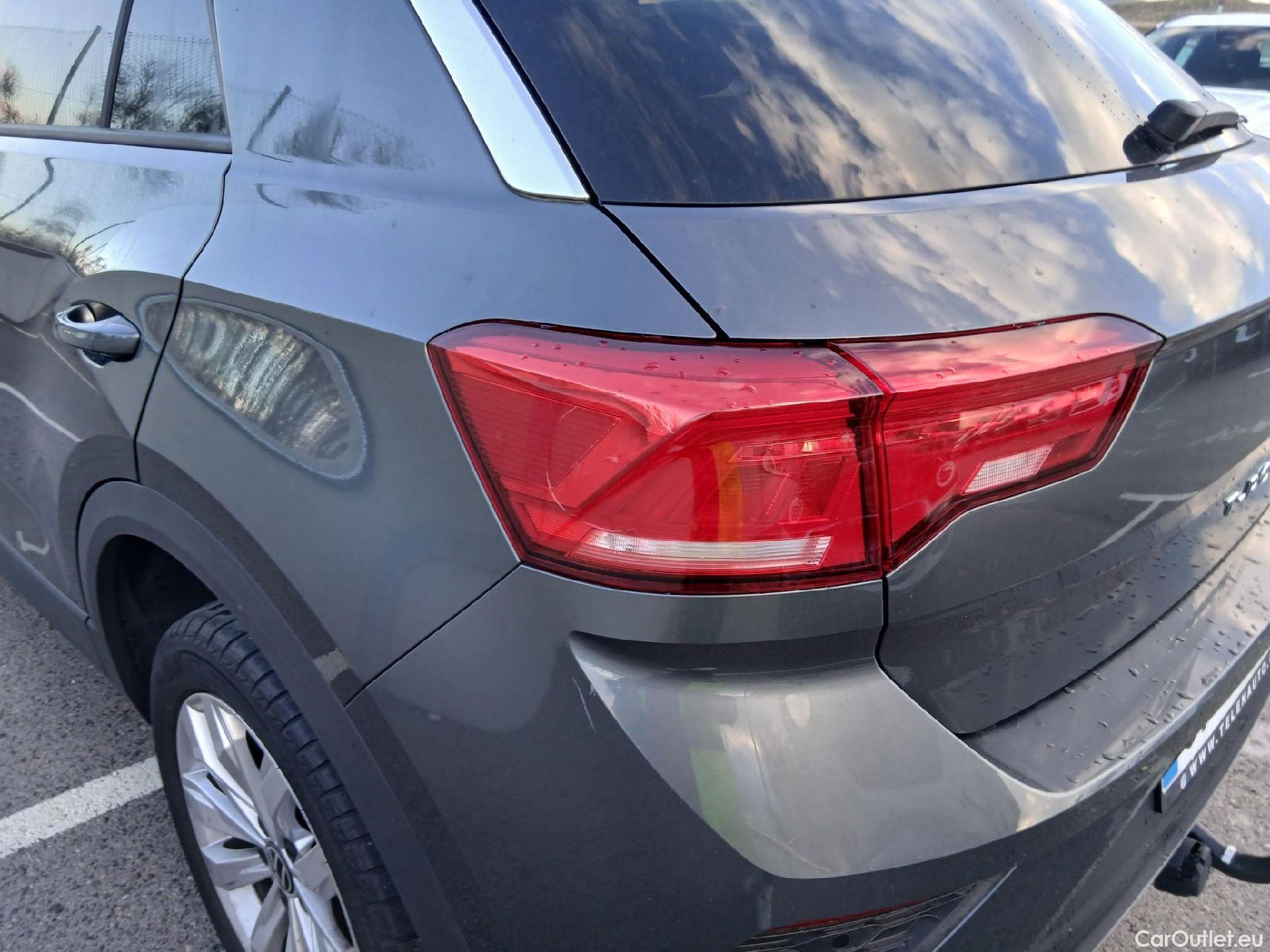  Volkswagen  T-ROC VOLKSWAGEN  / 2017 / 5P / todoterreno Advance 2.0 TDI 110kW (150CV) DSG (AC2) #16