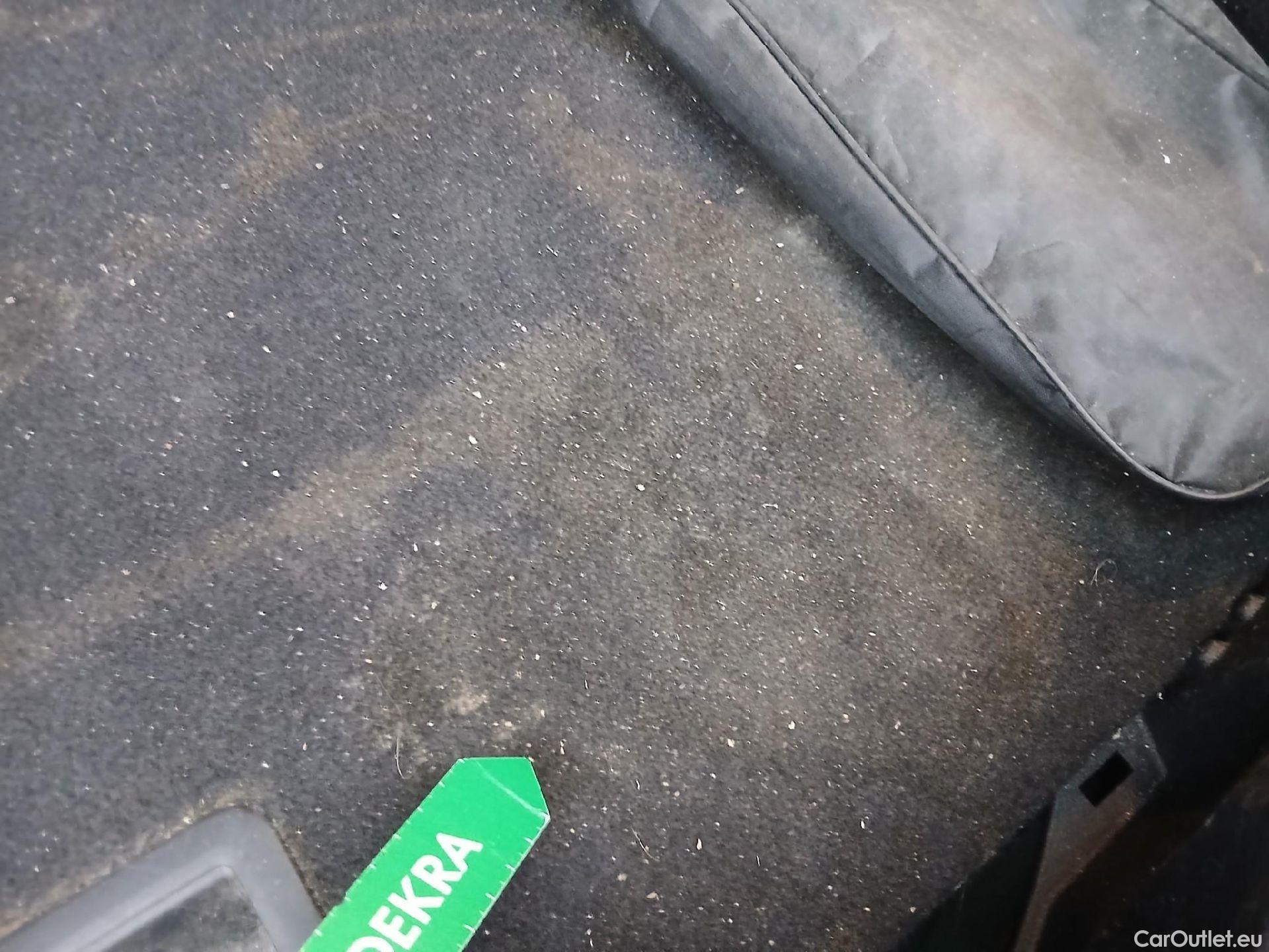  Volkswagen  T-CROSS VOLKSWAGEN  / 2018 / 5P / todoterreno Advance 1.0 TSI 85kW (115CV) DSG (AC) #29