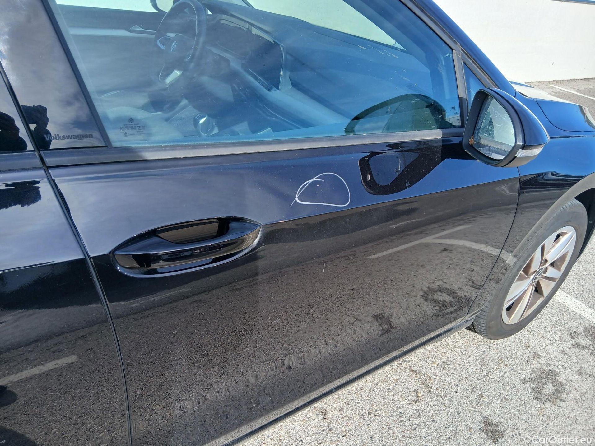  Volkswagen  Golf  VOLKSWAGEN / 2020 / 5P / familiar Life 2.0 TDI 85kW (115CV) Variant #28