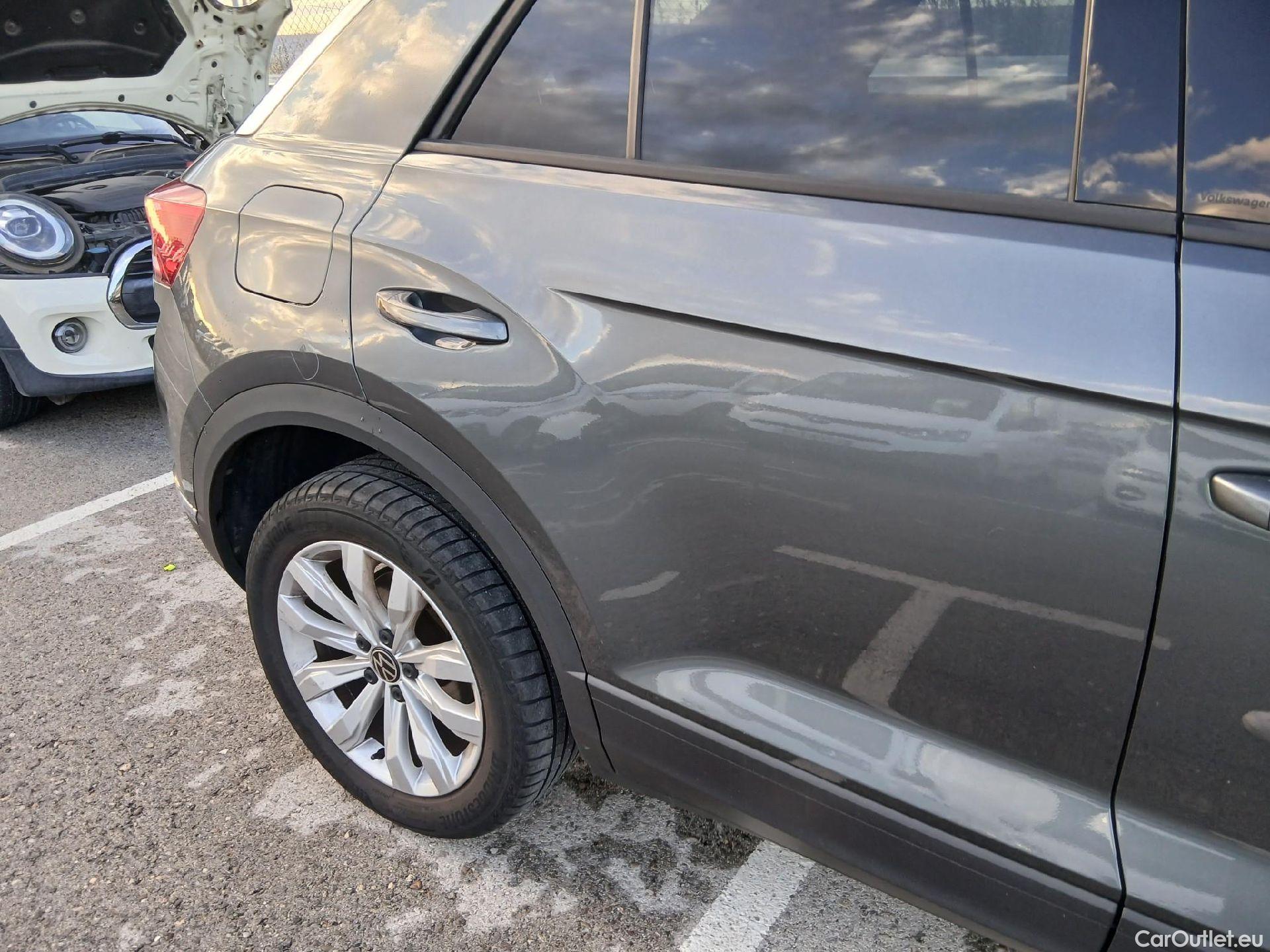  Volkswagen  T-ROC VOLKSWAGEN  / 2017 / 5P / todoterreno Advance 2.0 TDI 110kW (150CV) DSG (AC2) #24