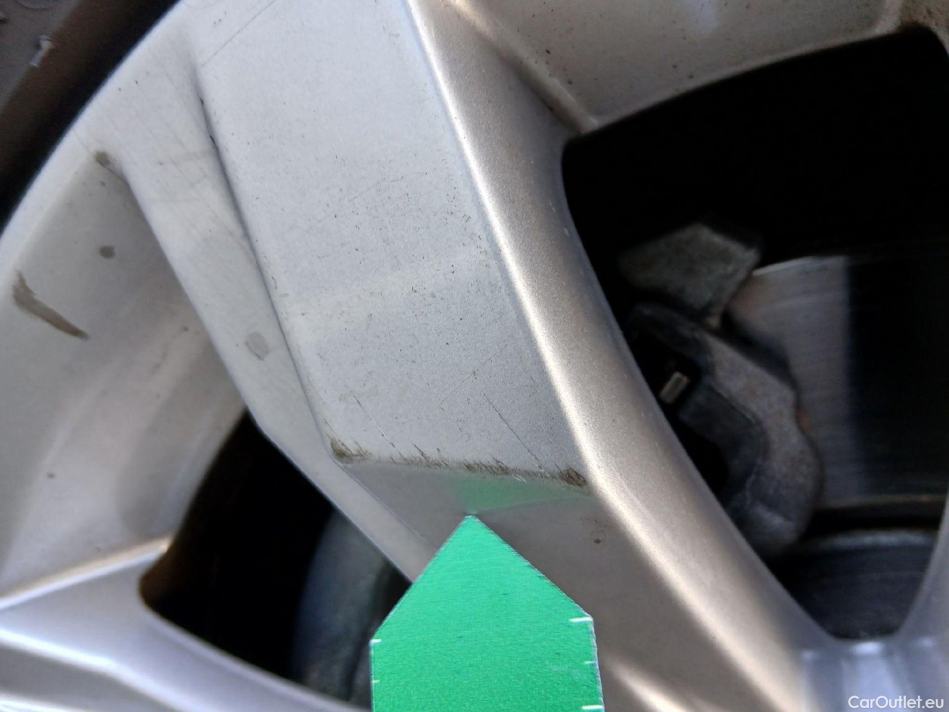  Volkswagen  T-ROC VOLKSWAGEN  / 2017 / 5P / todoterreno Advance 2.0 TDI 110kW (150CV) DSG (AC2) #9