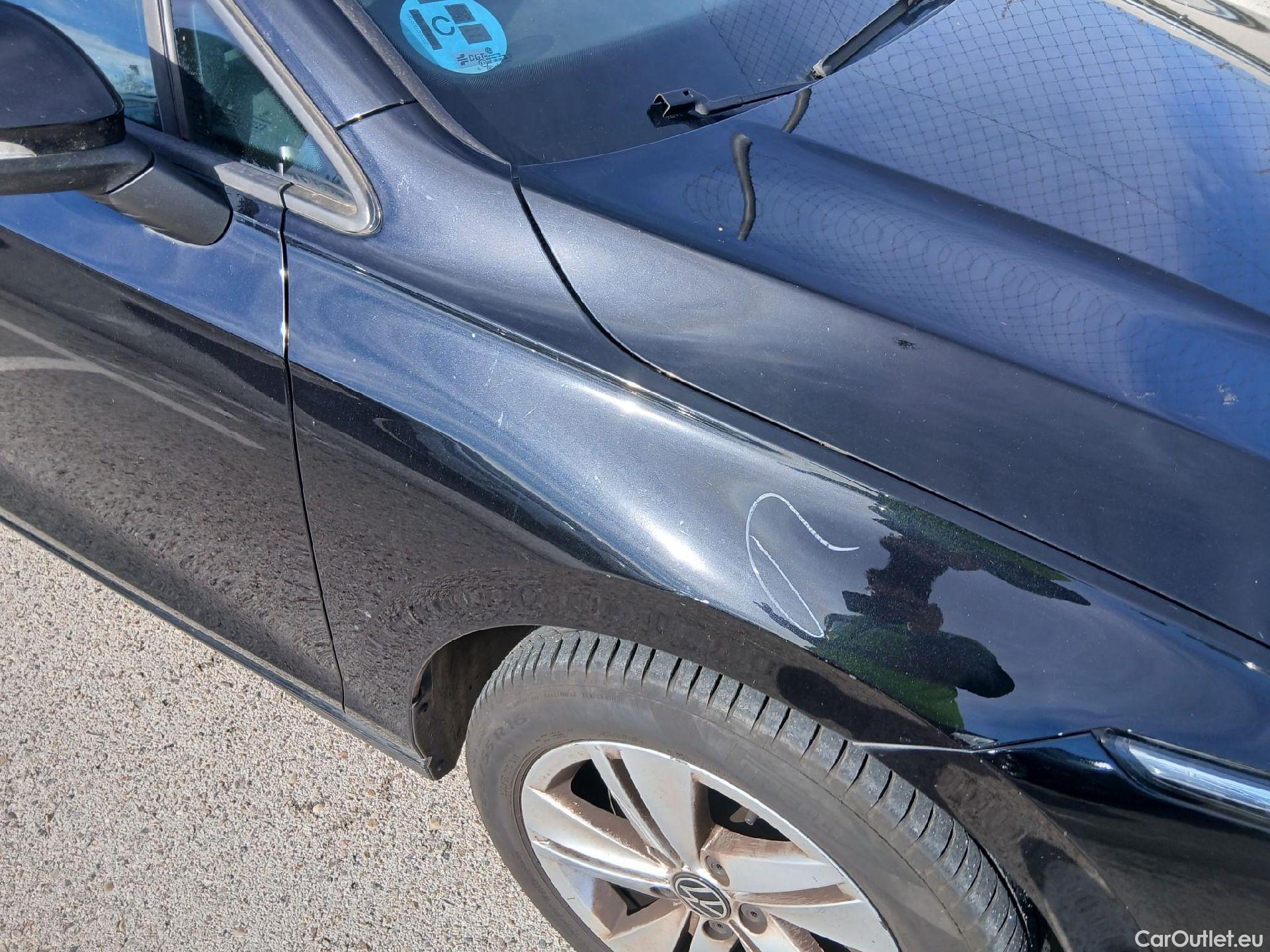  Volkswagen  Golf  VOLKSWAGEN / 2020 / 5P / familiar Life 2.0 TDI 85kW (115CV) Variant #33